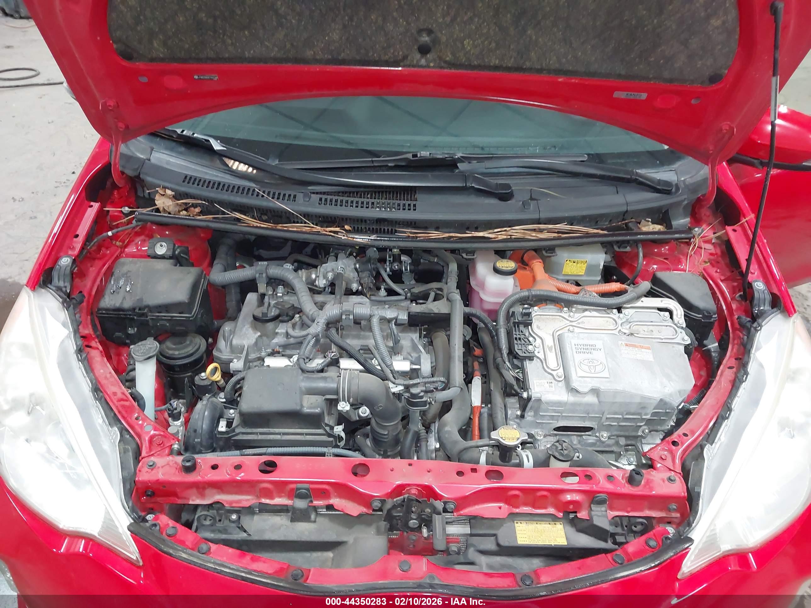 TOYOTA PRIUS image 10