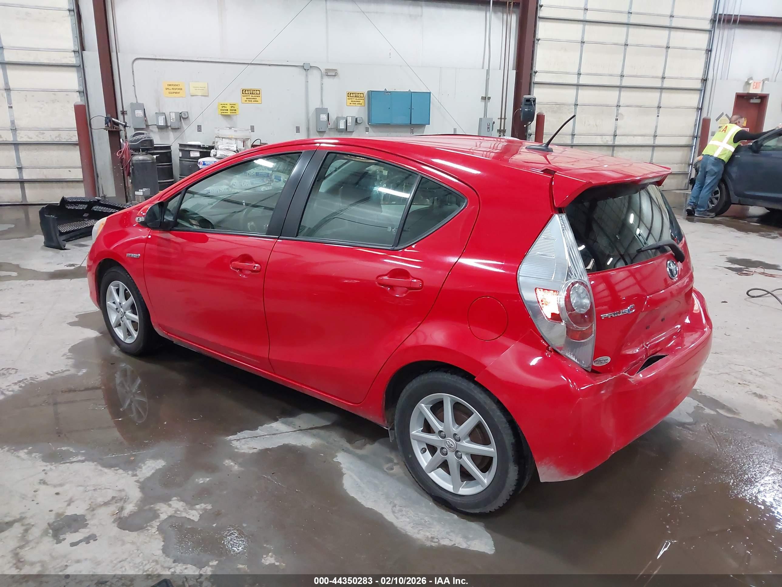 TOYOTA PRIUS image 3