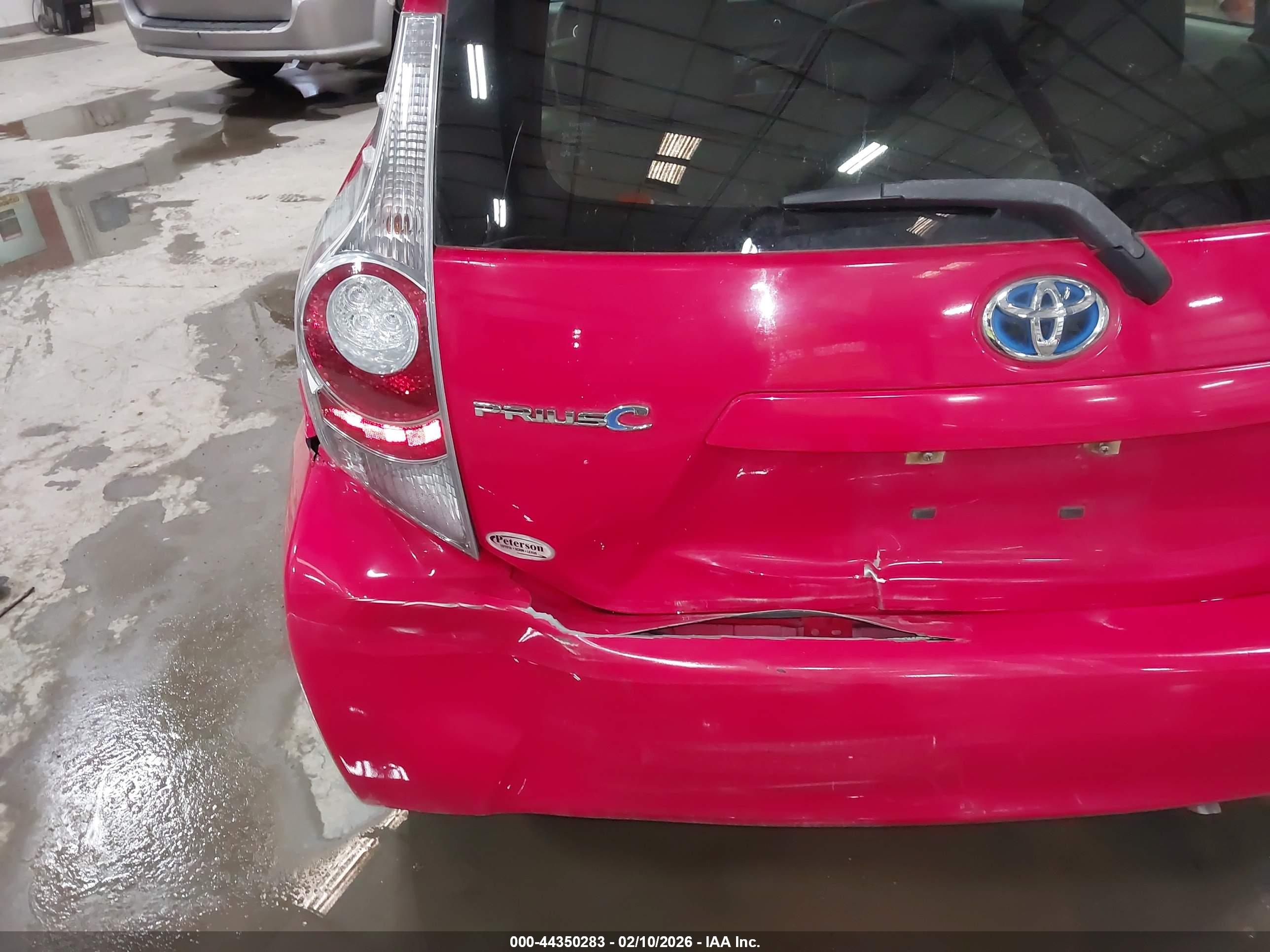 TOYOTA PRIUS image 6