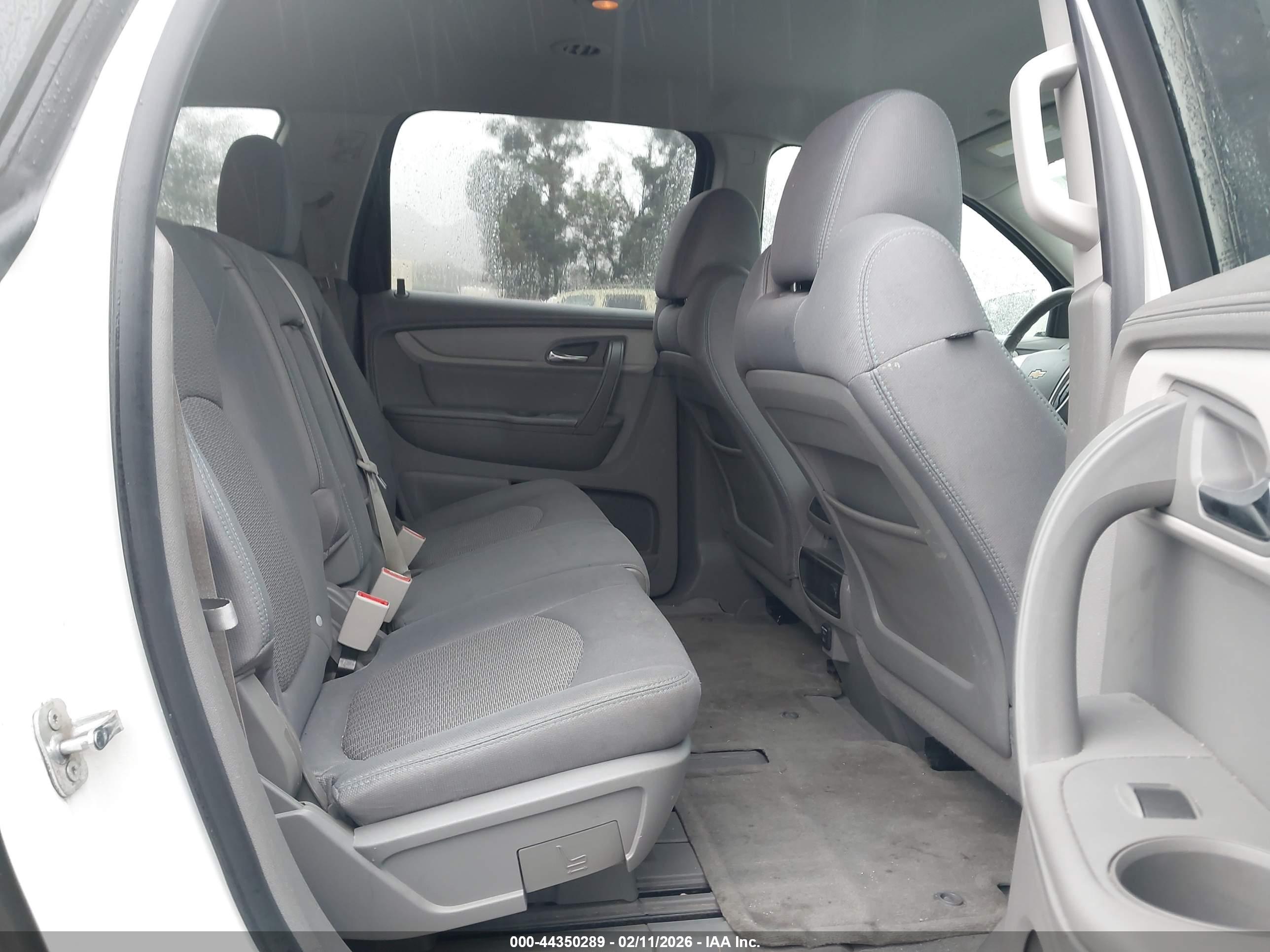 CHEVROLET TRAVERSE image 8