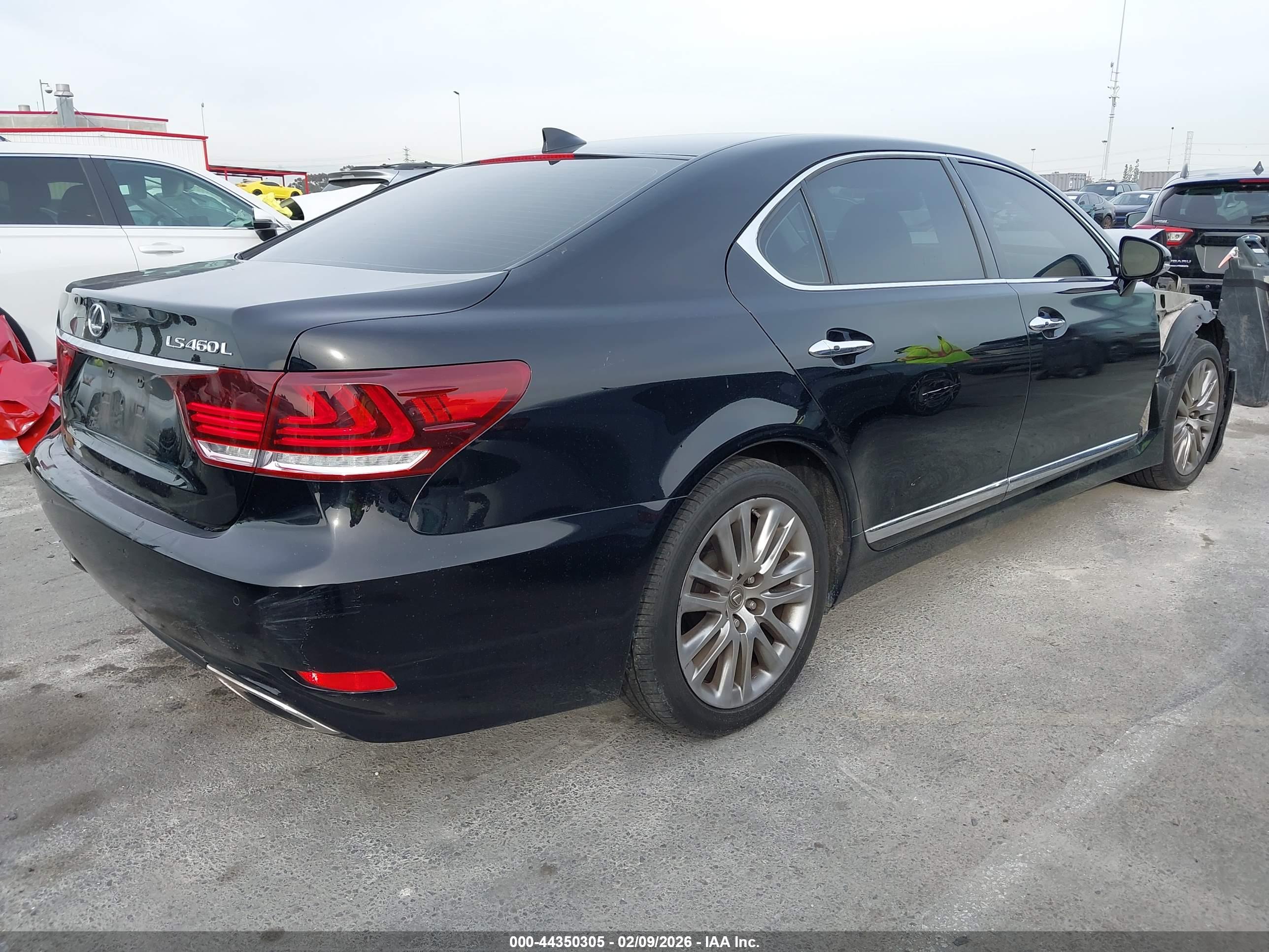 LEXUS LS image 4