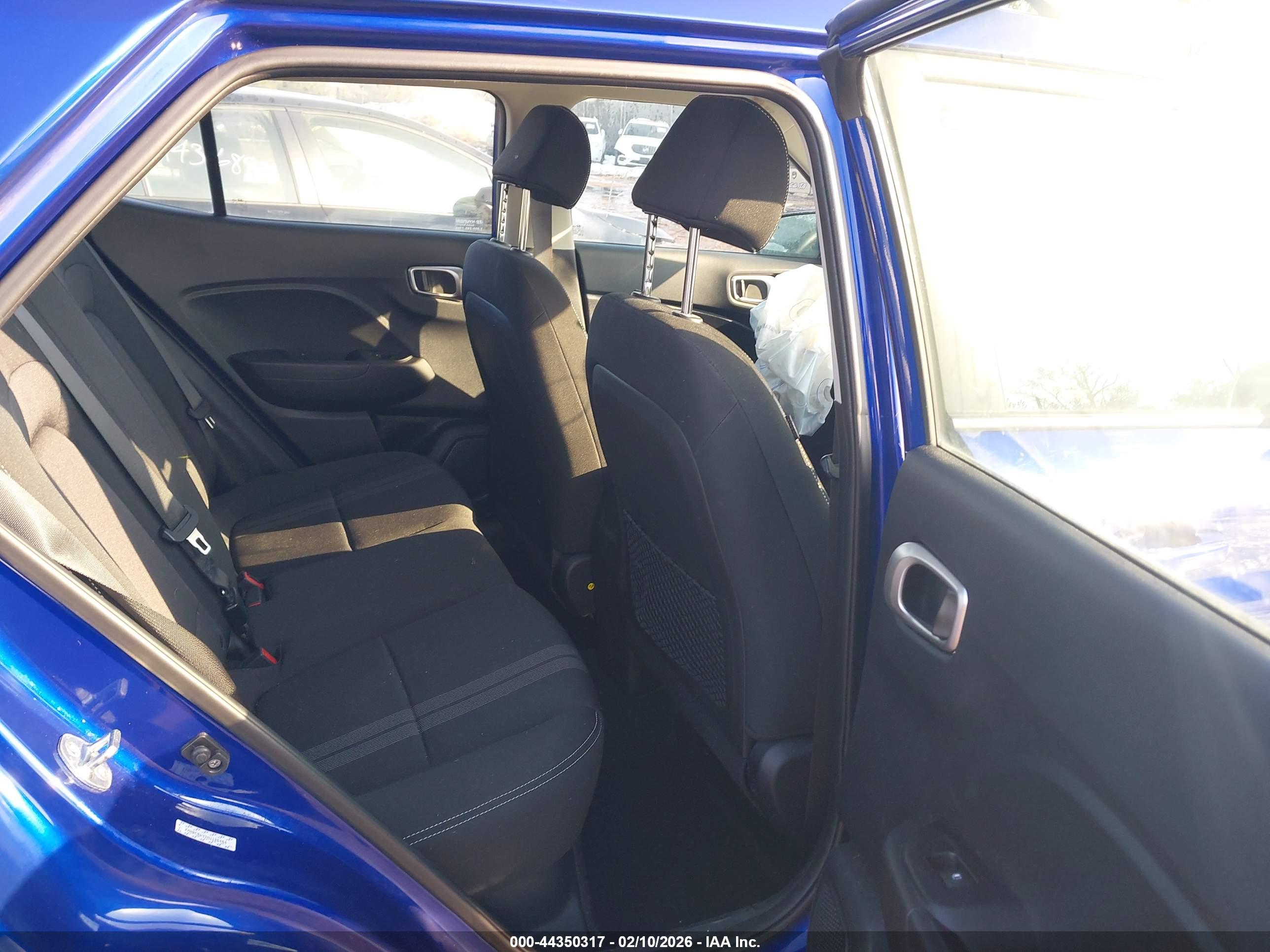 HYUNDAI VENUE image 8