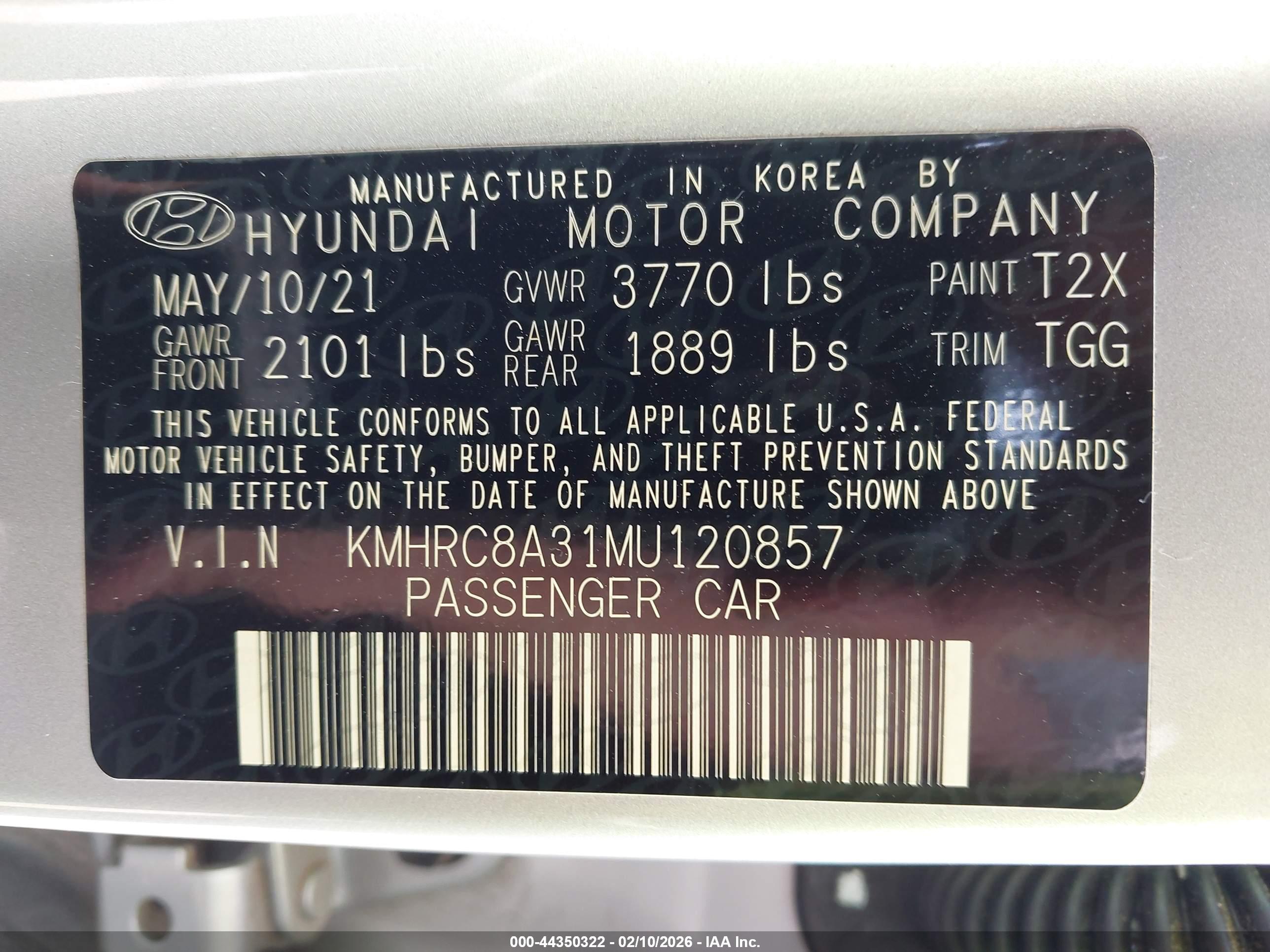 HYUNDAI VENUE image 9