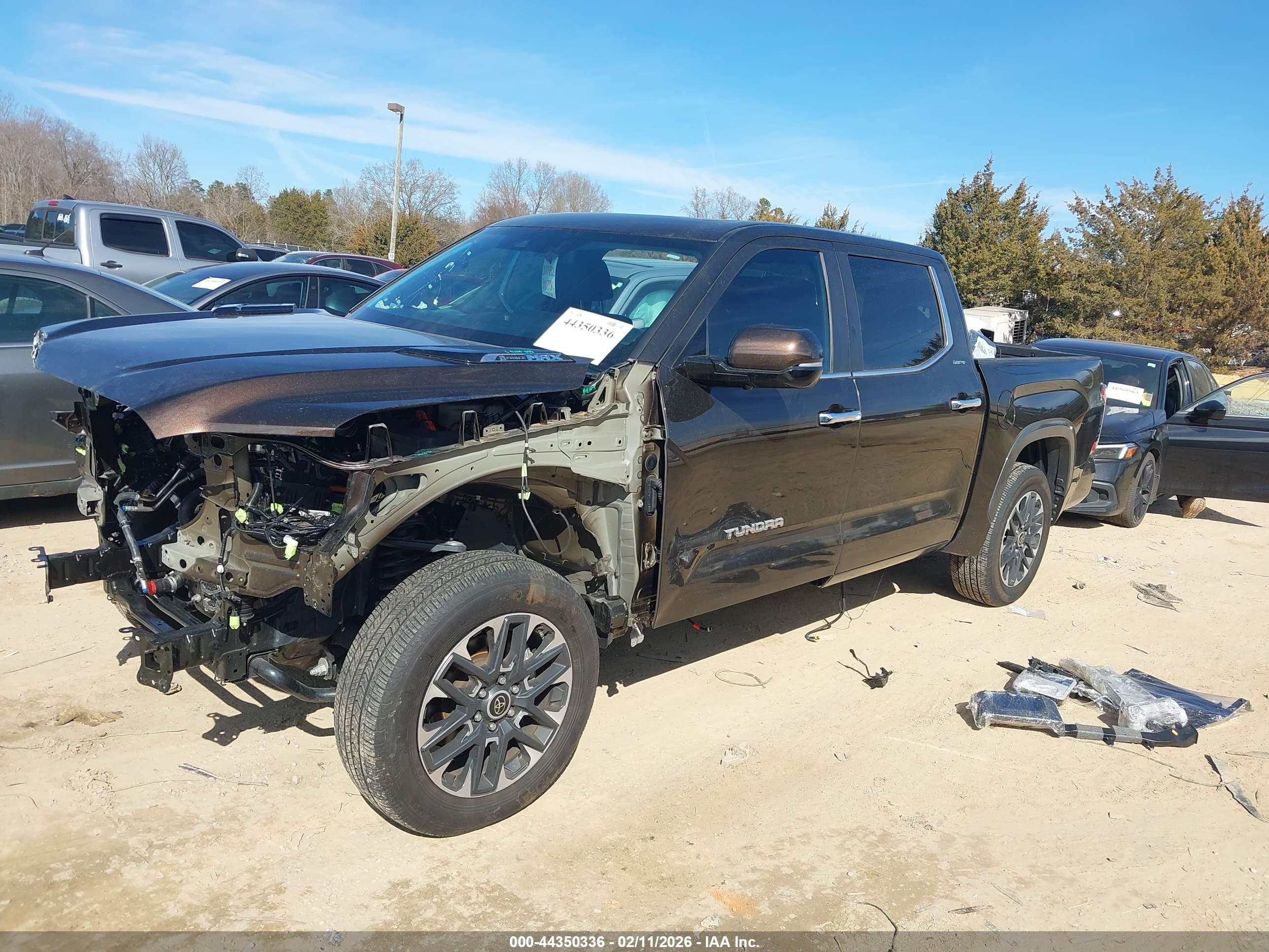 TOYOTA TUNDRA image 2