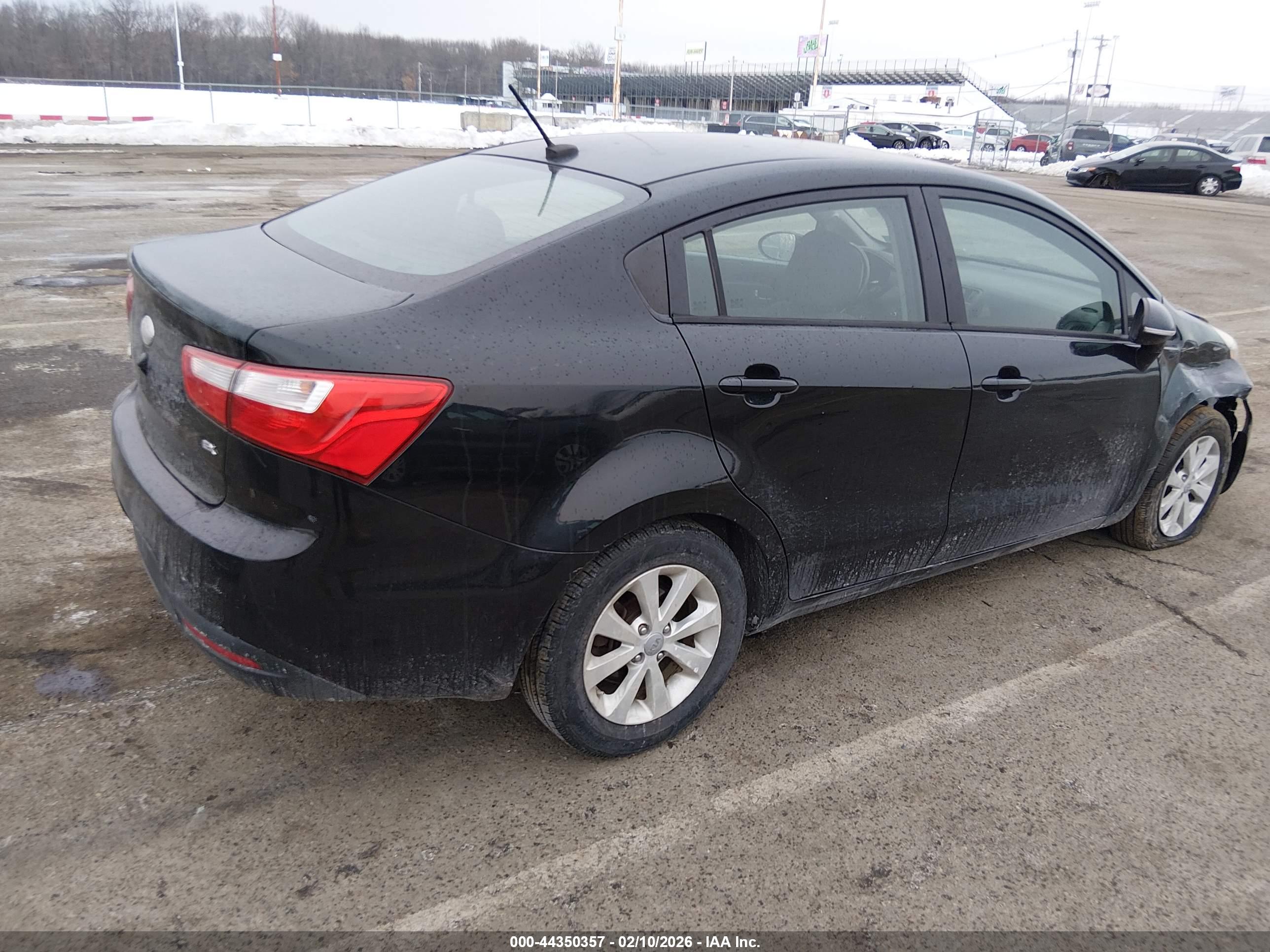 KIA RIO image 4