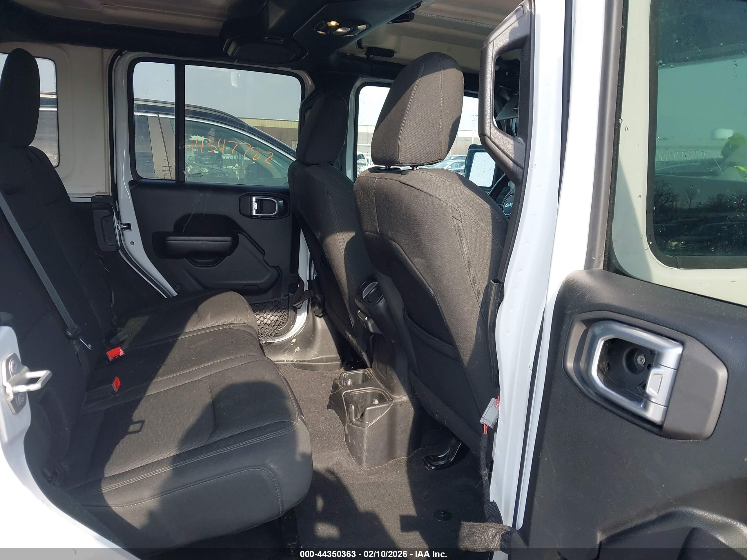 JEEP WRANGLER image 8