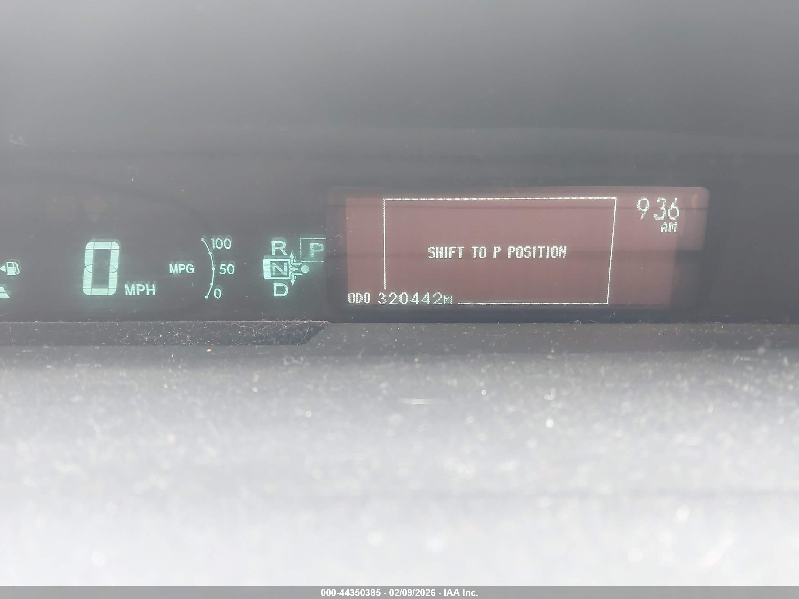 TOYOTA PRIUS image 7