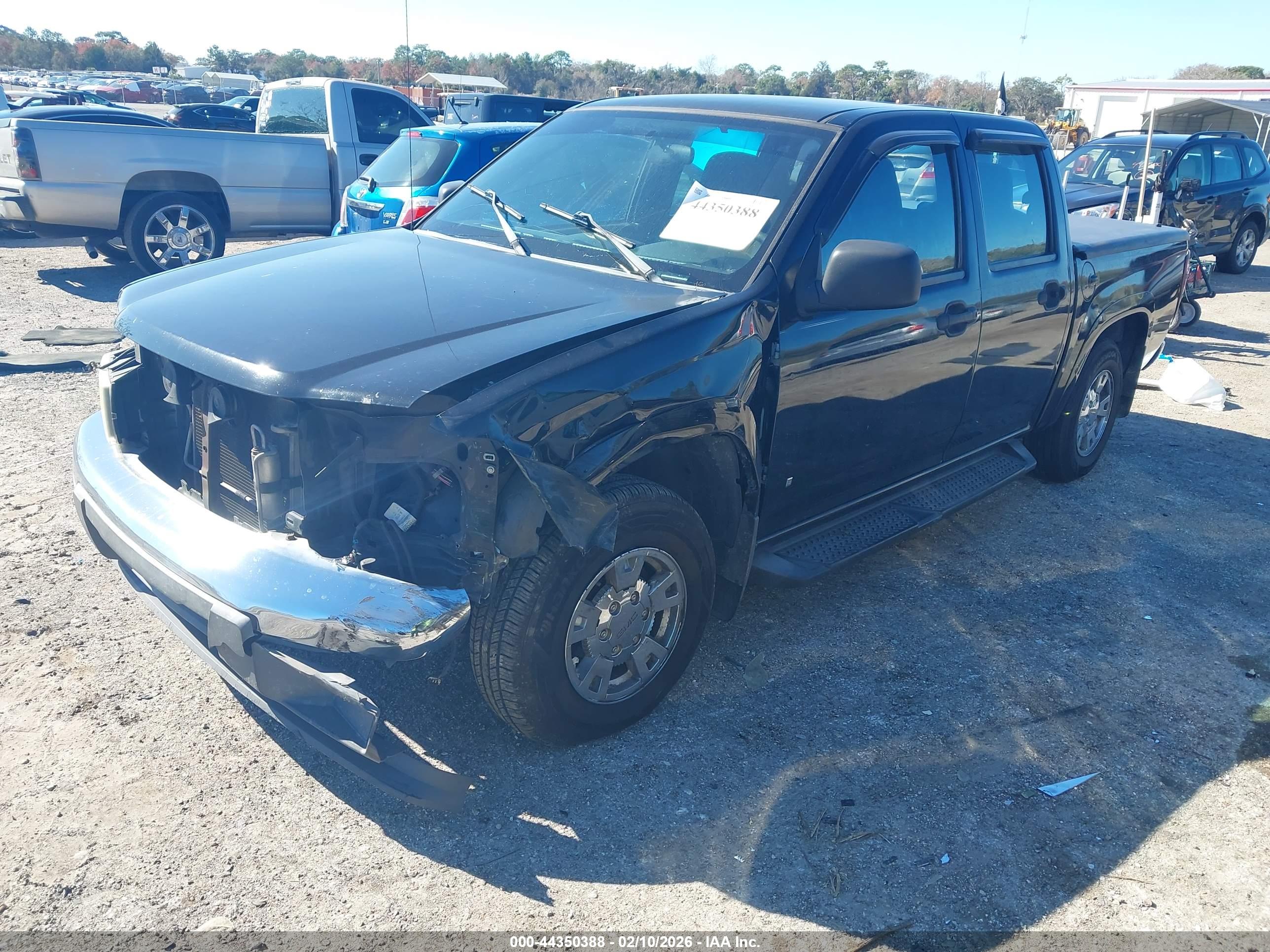 GMC CANYON image 2