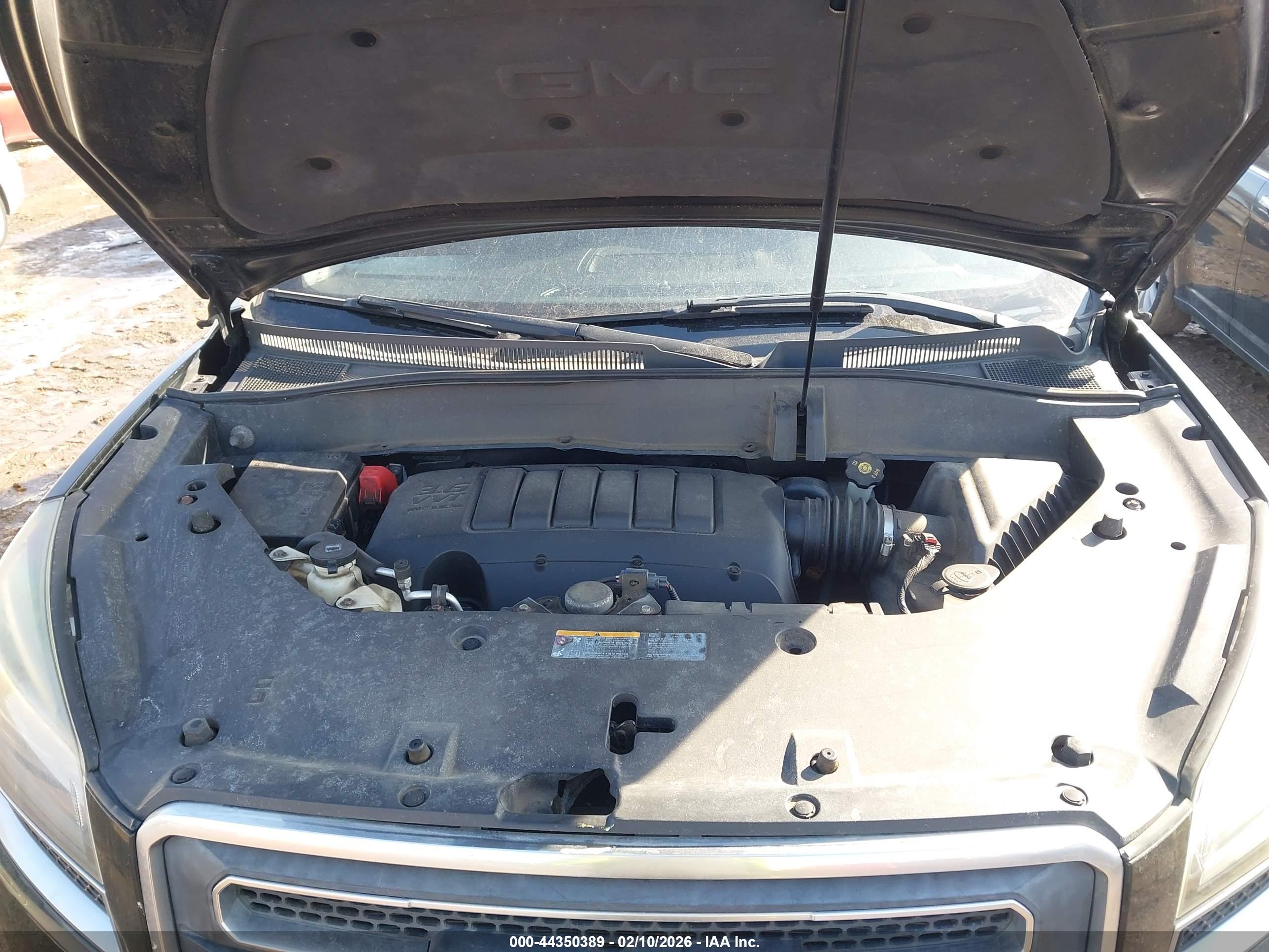 GMC ACADIA image 10