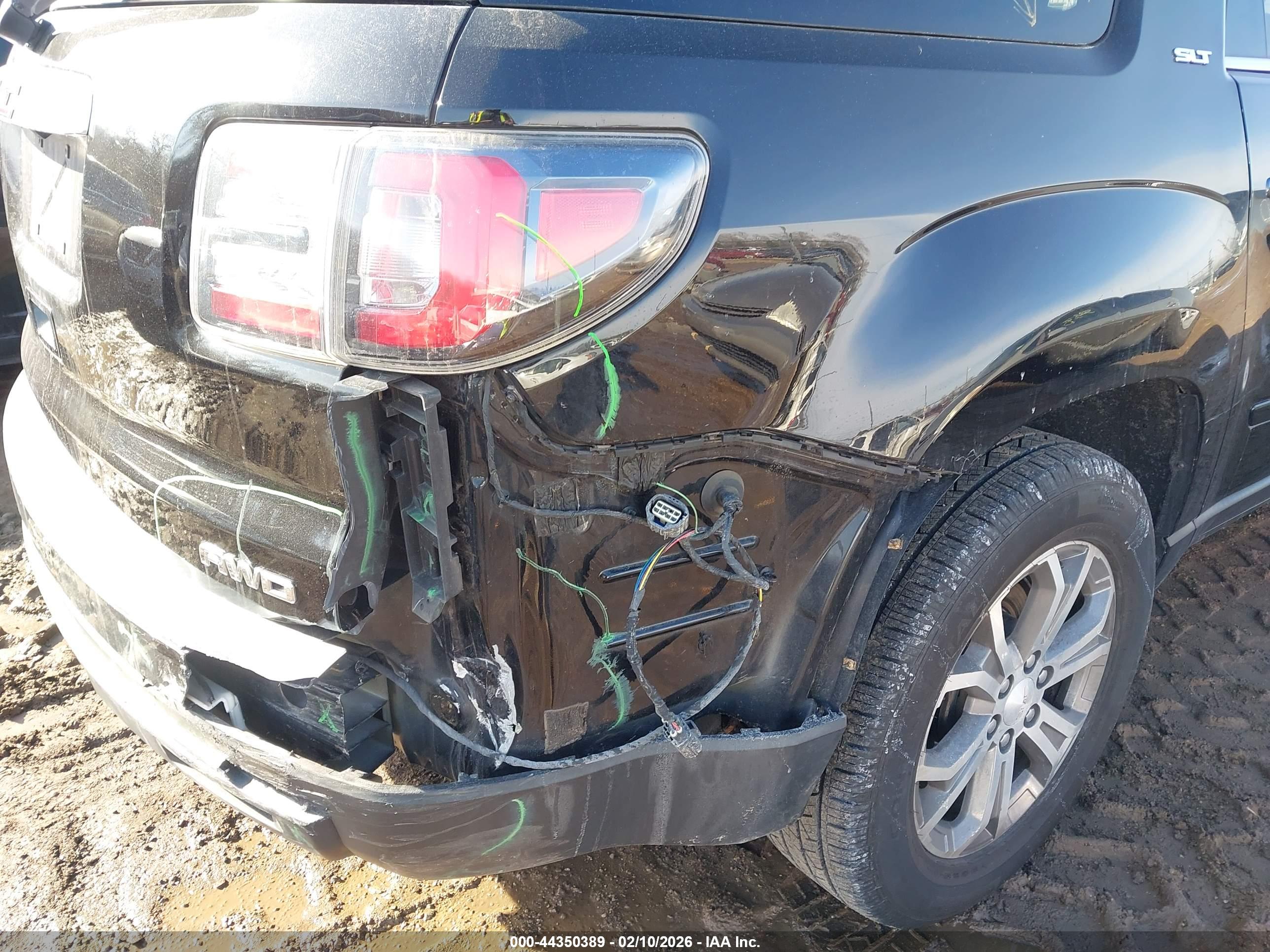 GMC ACADIA image 6