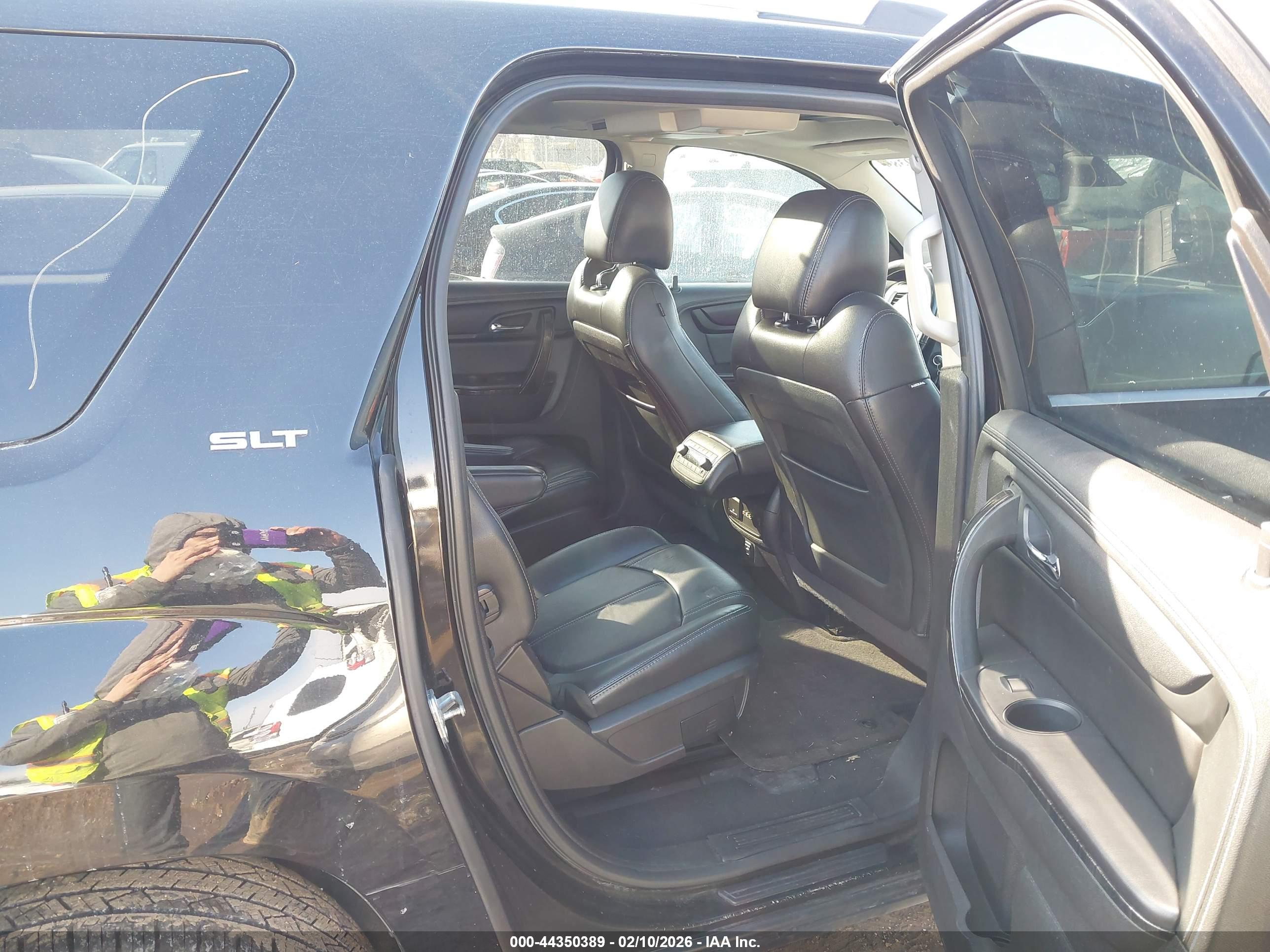 GMC ACADIA image 8