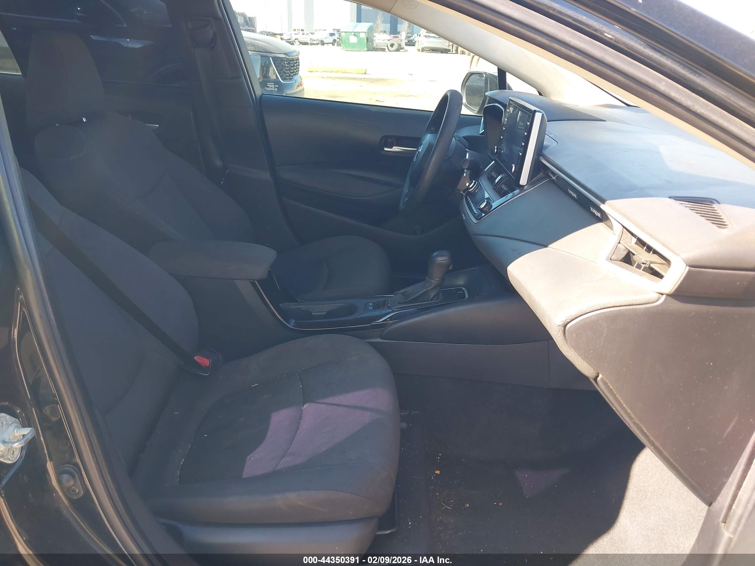 TOYOTA COROLLA image 5