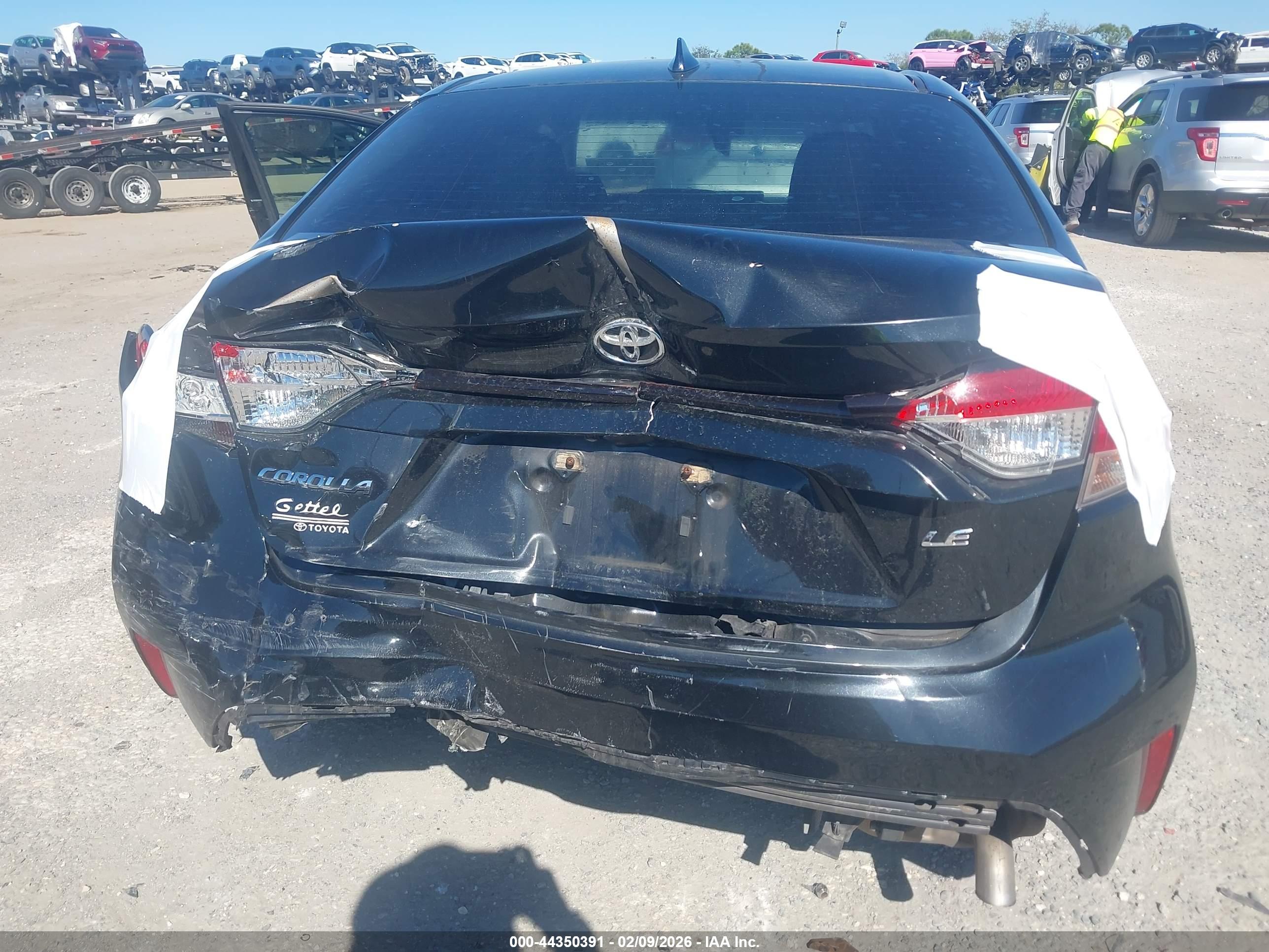 TOYOTA COROLLA image 6