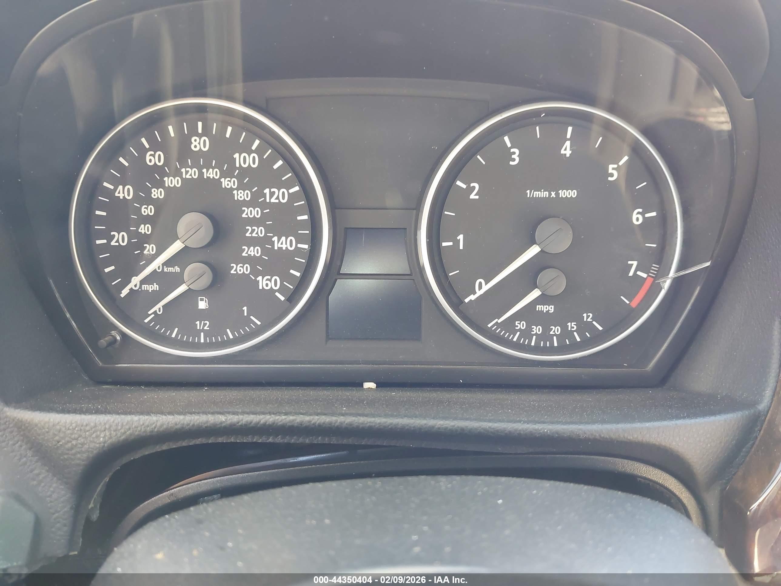BMW 325I image 7