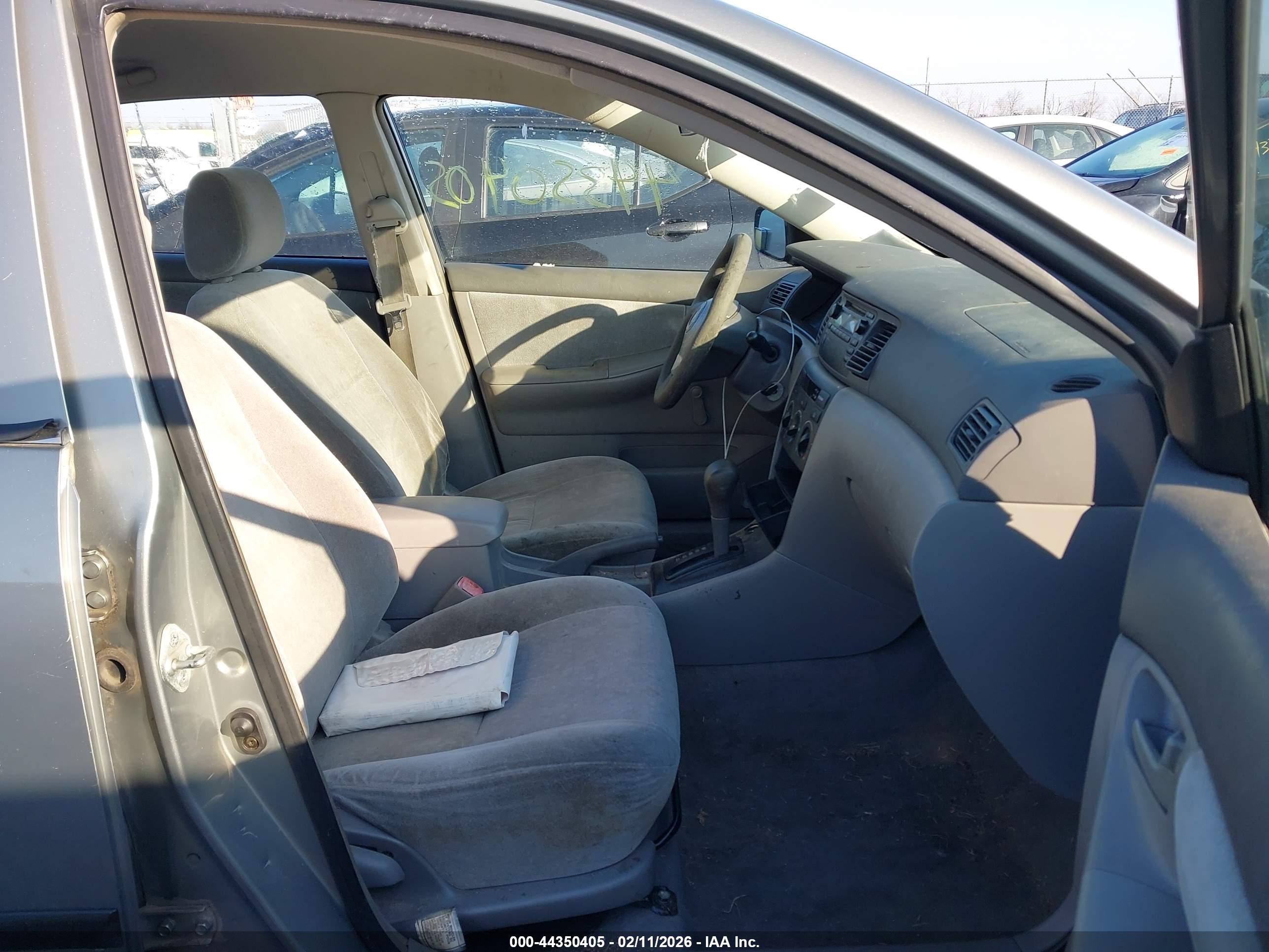 TOYOTA COROLLA image 5