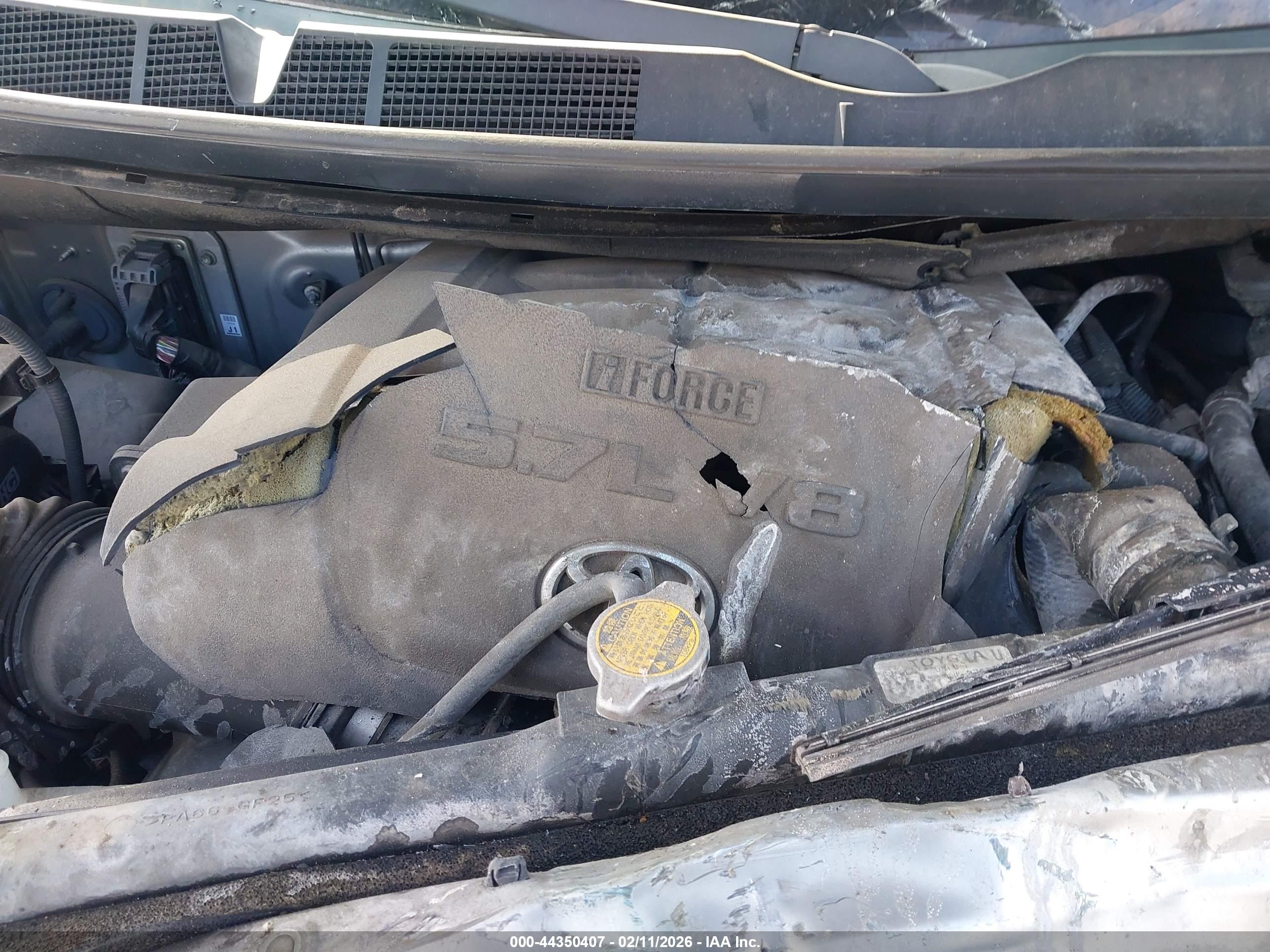 TOYOTA TUNDRA image 10