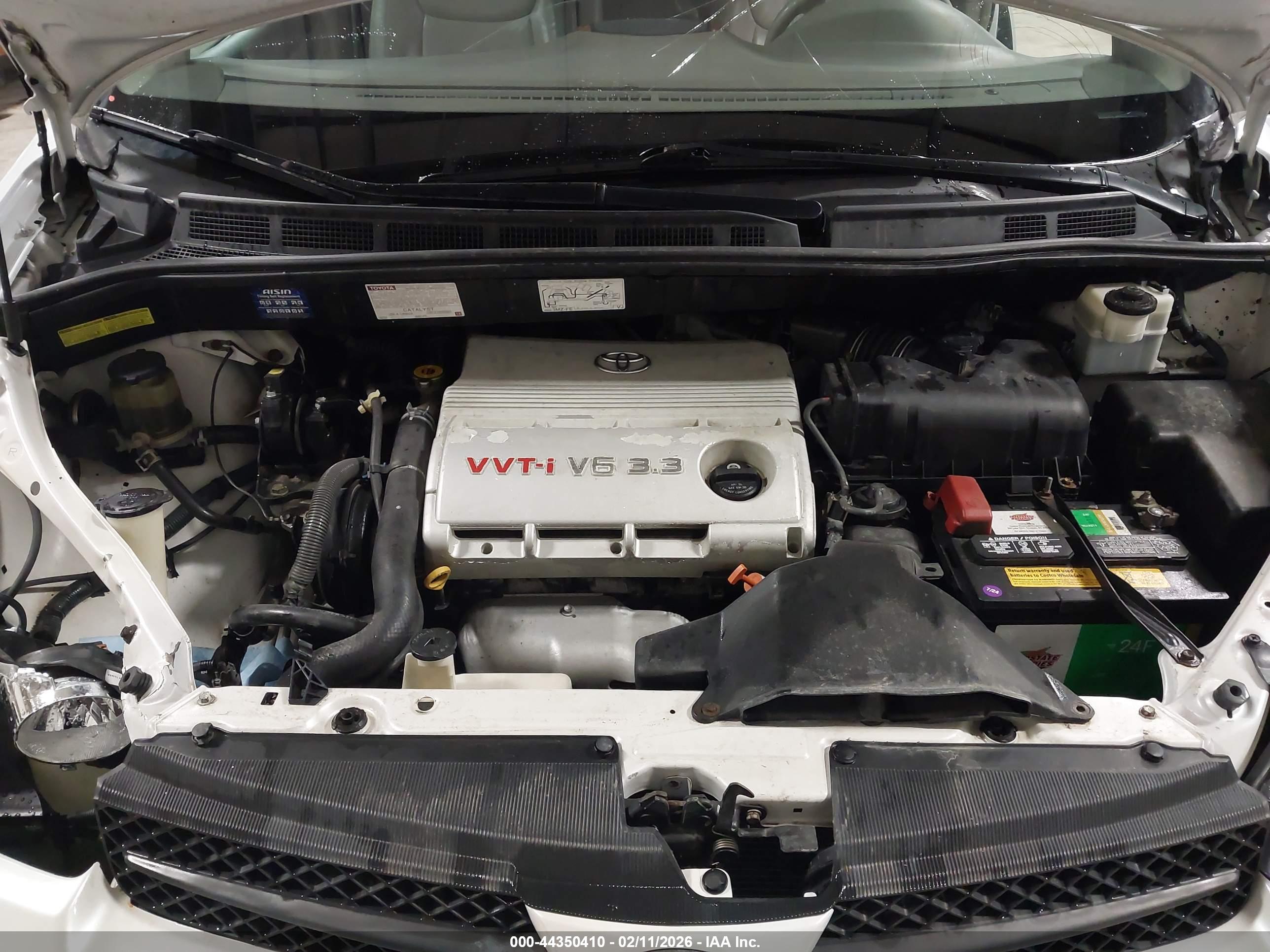 TOYOTA SIENNA image 10