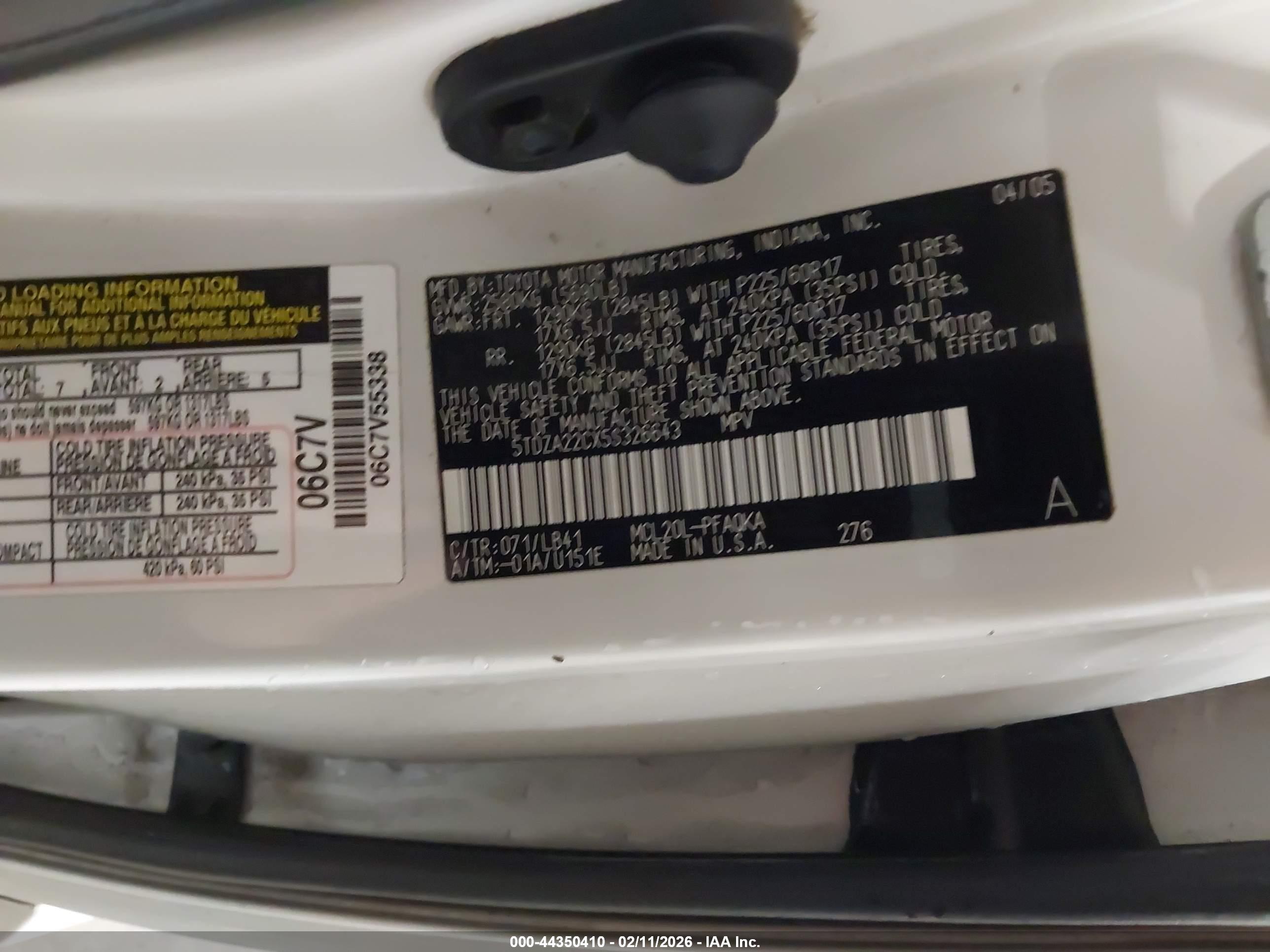 TOYOTA SIENNA image 9