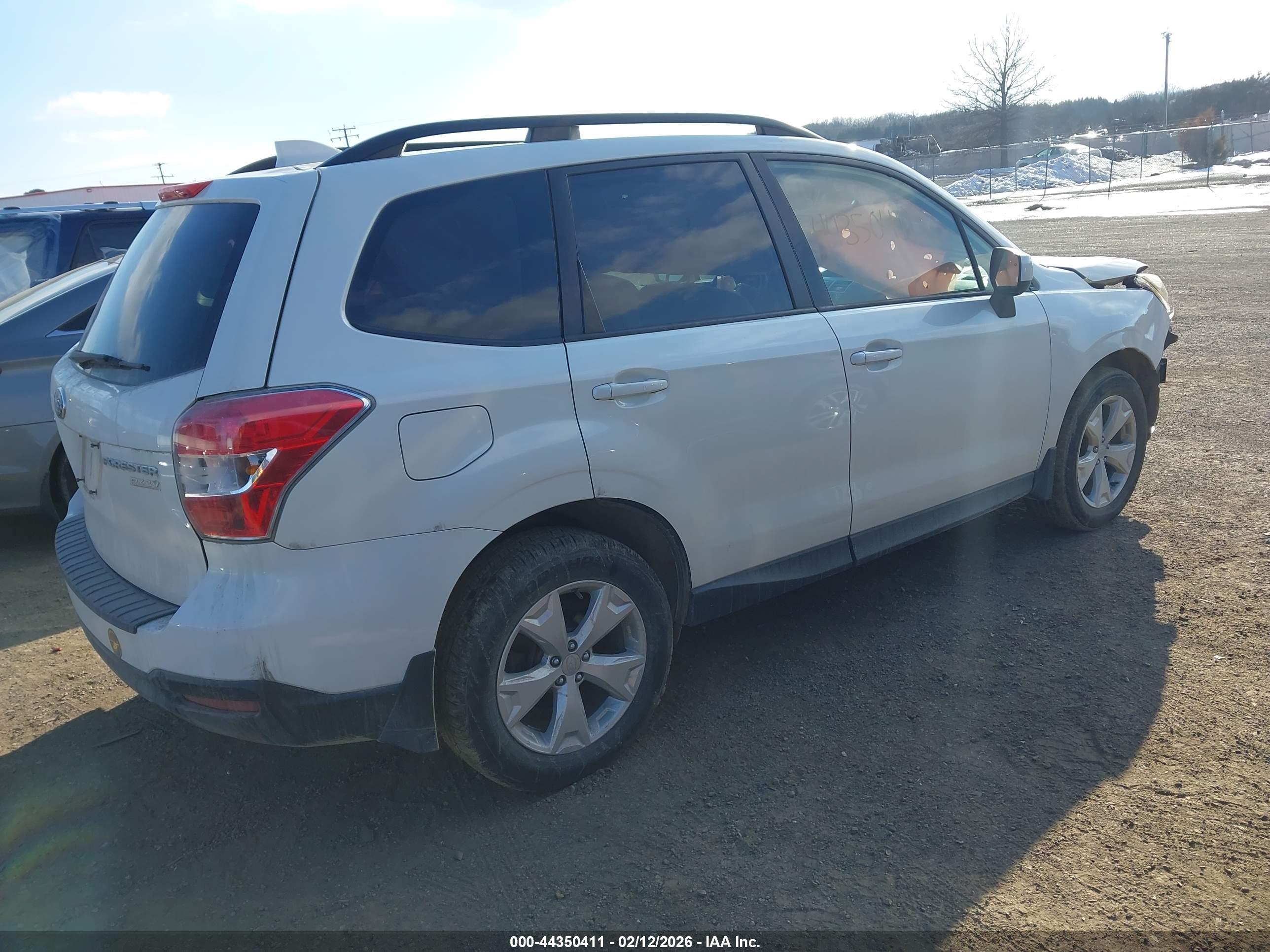 SUBARU FORESTER image 4
