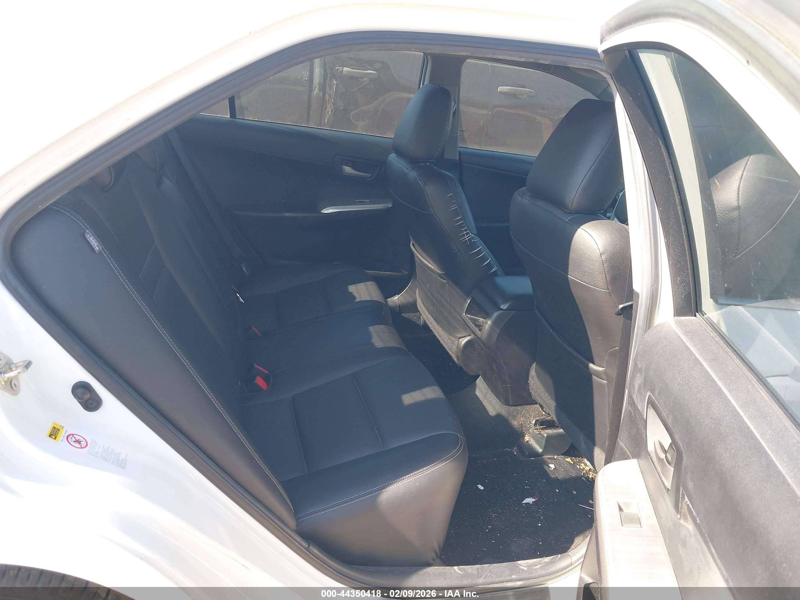 TOYOTA CAMRY image 8
