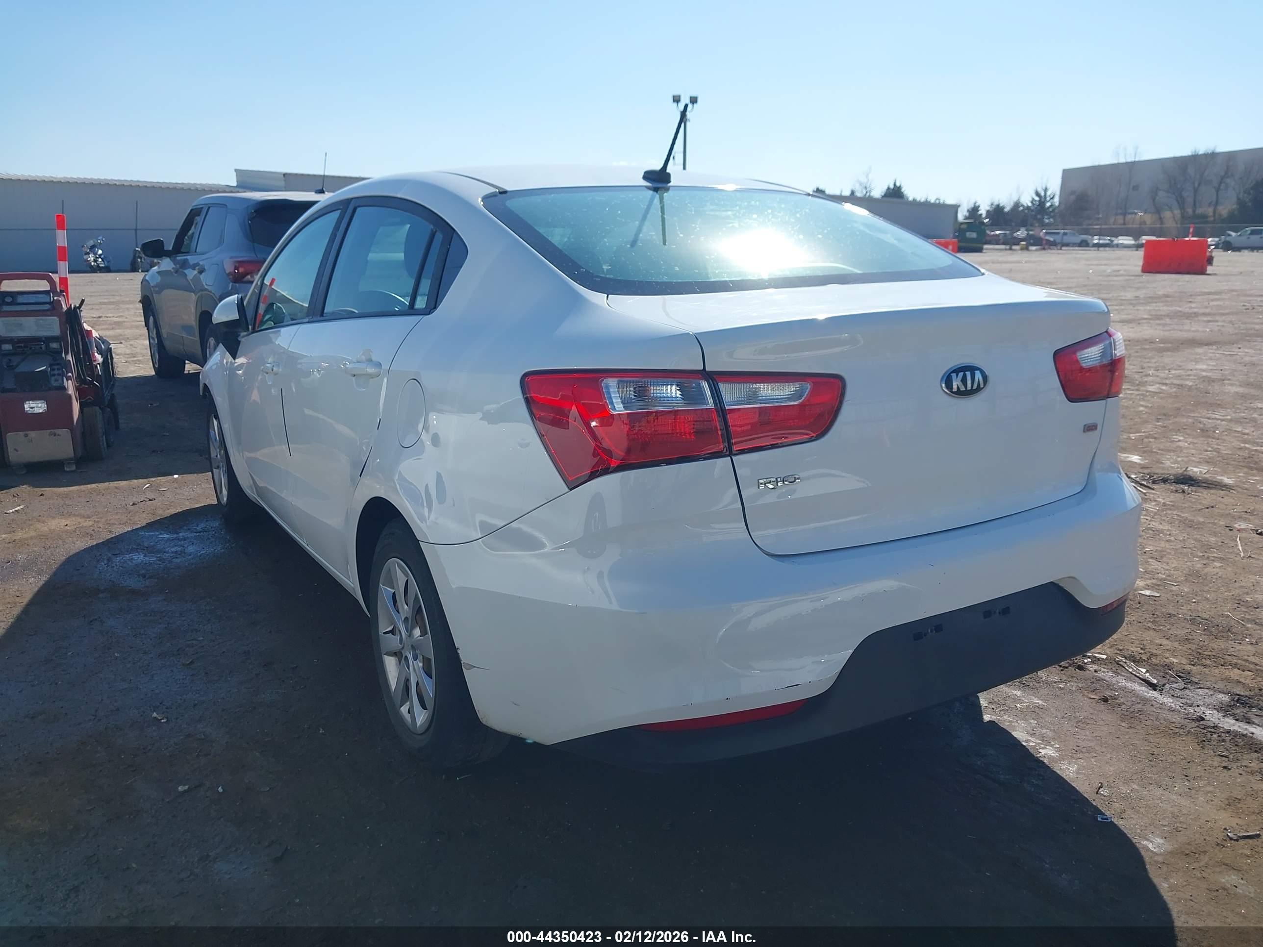KIA RIO image 3