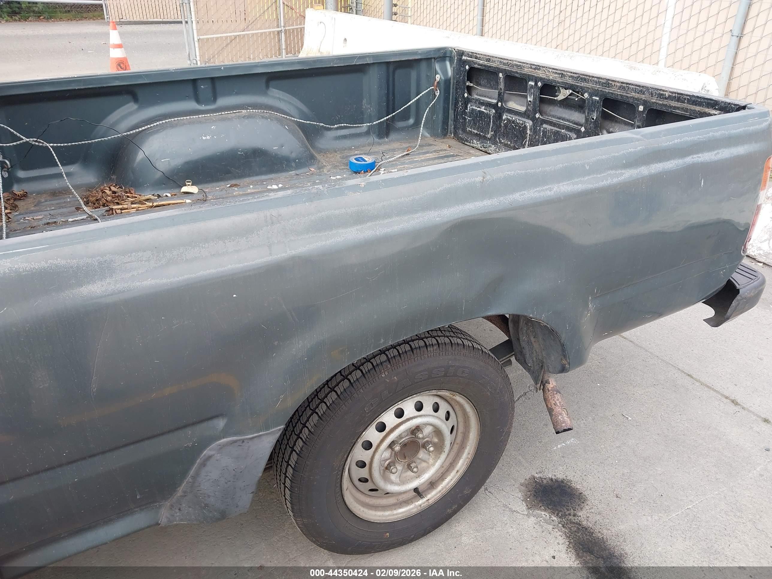 TOYOTA PICKUP image 6