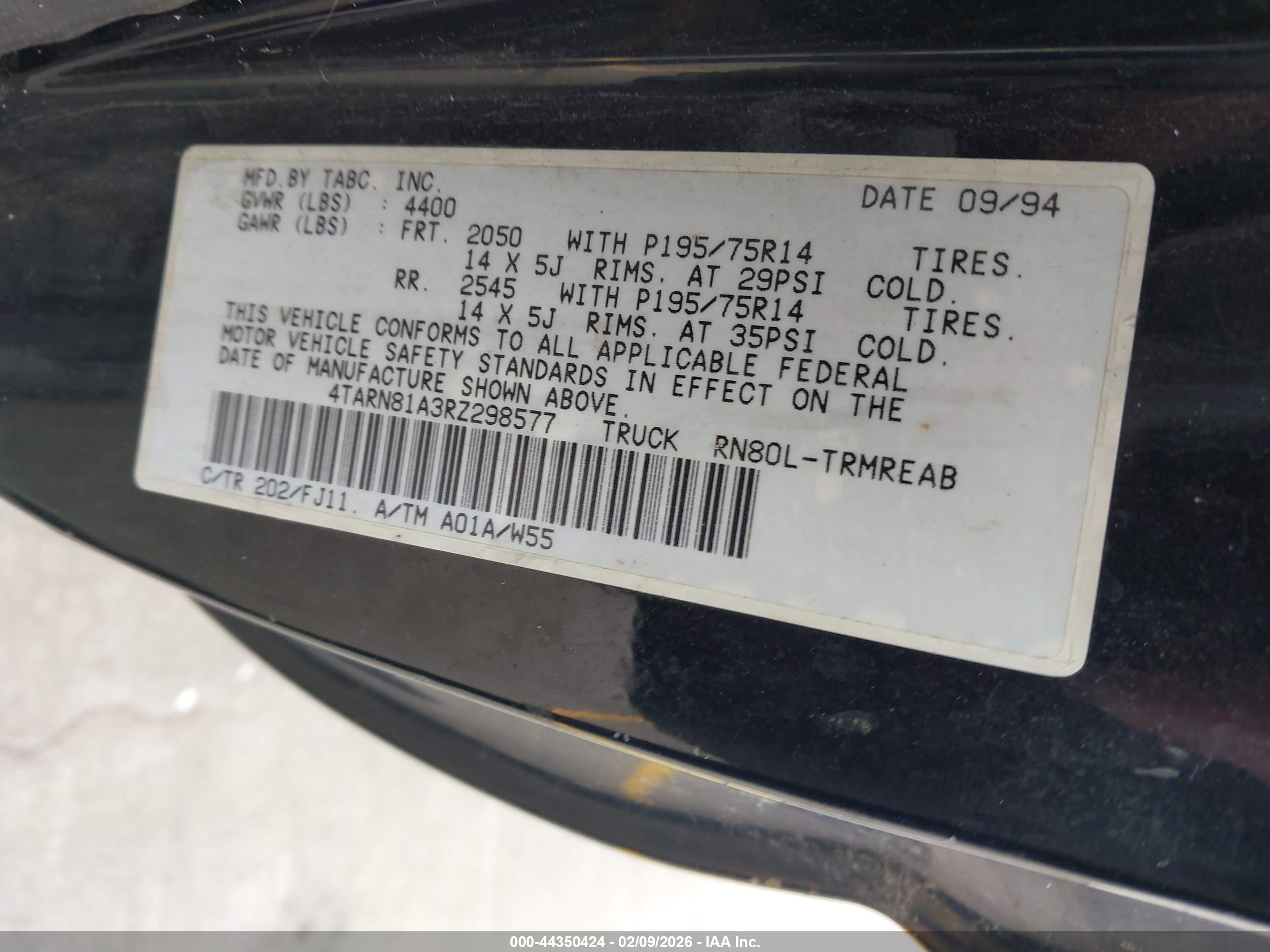 TOYOTA PICKUP image 9