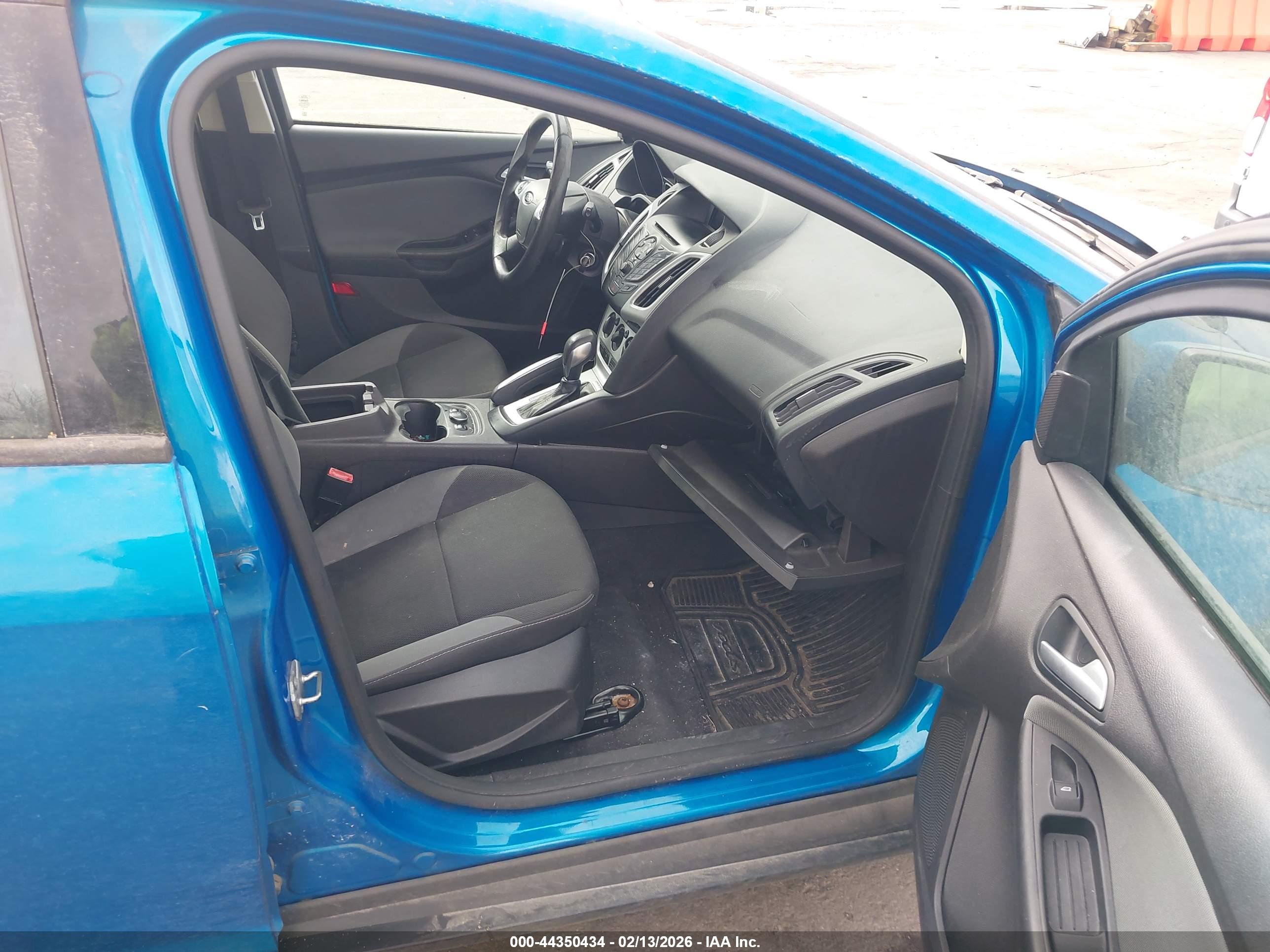 FORD FOCUS image 5