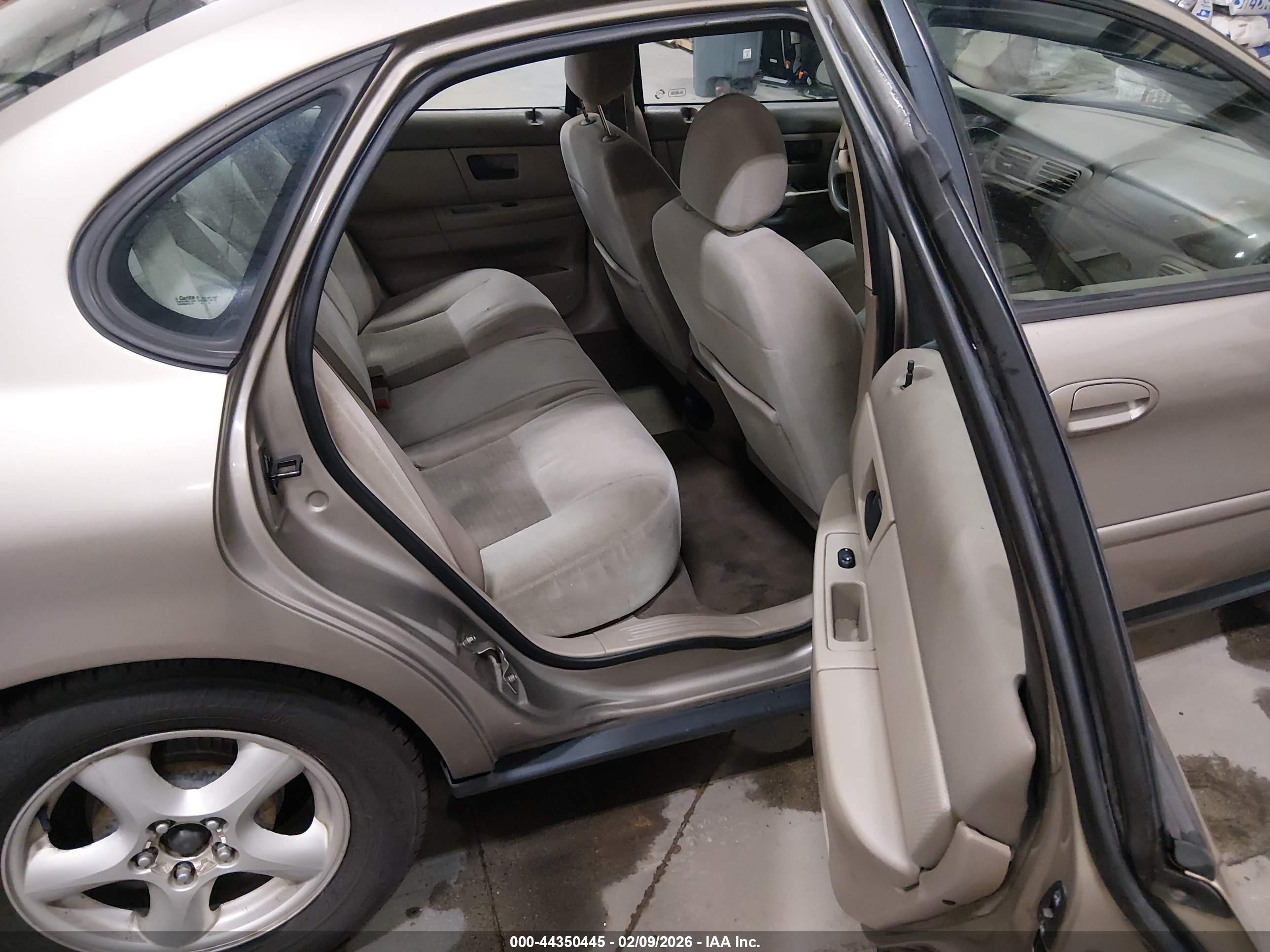 FORD TAURUS image 8