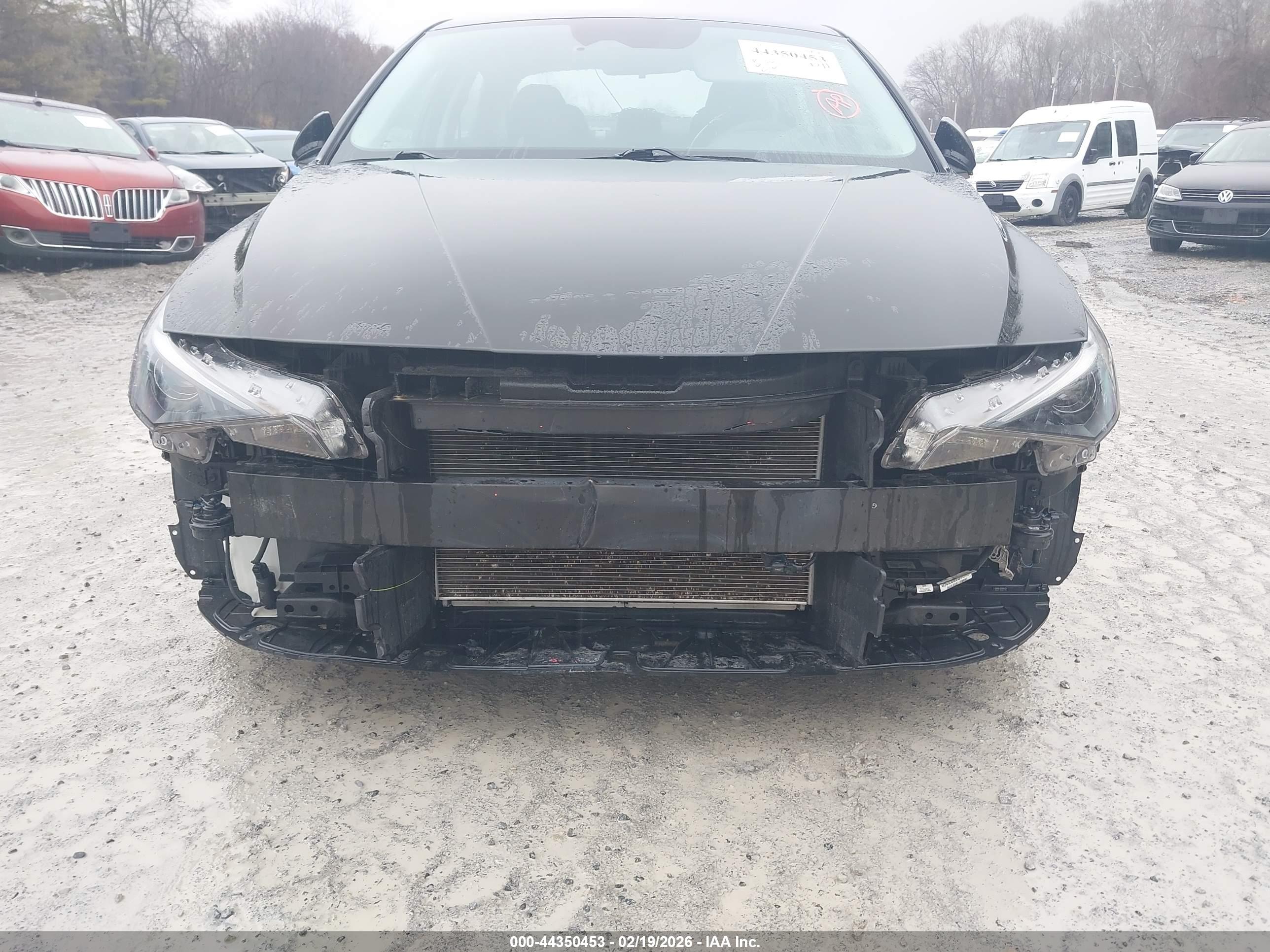 HYUNDAI ELANTRA image 6