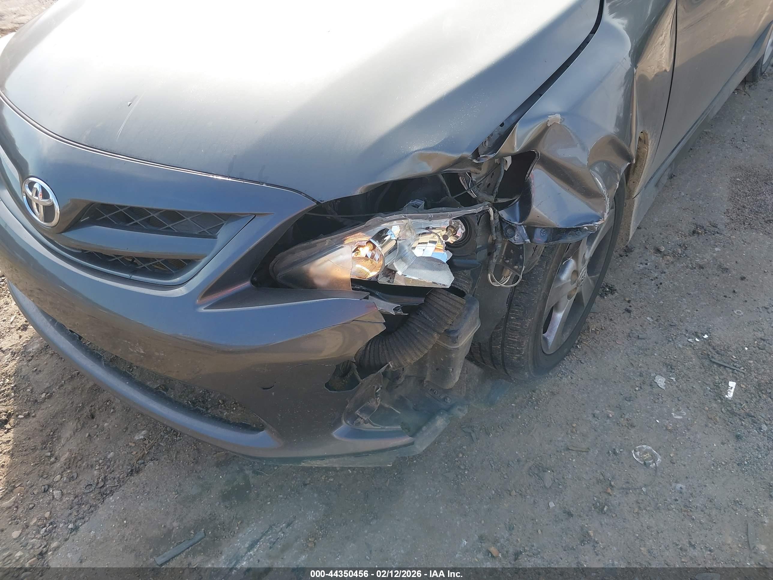 TOYOTA COROLLA image 6