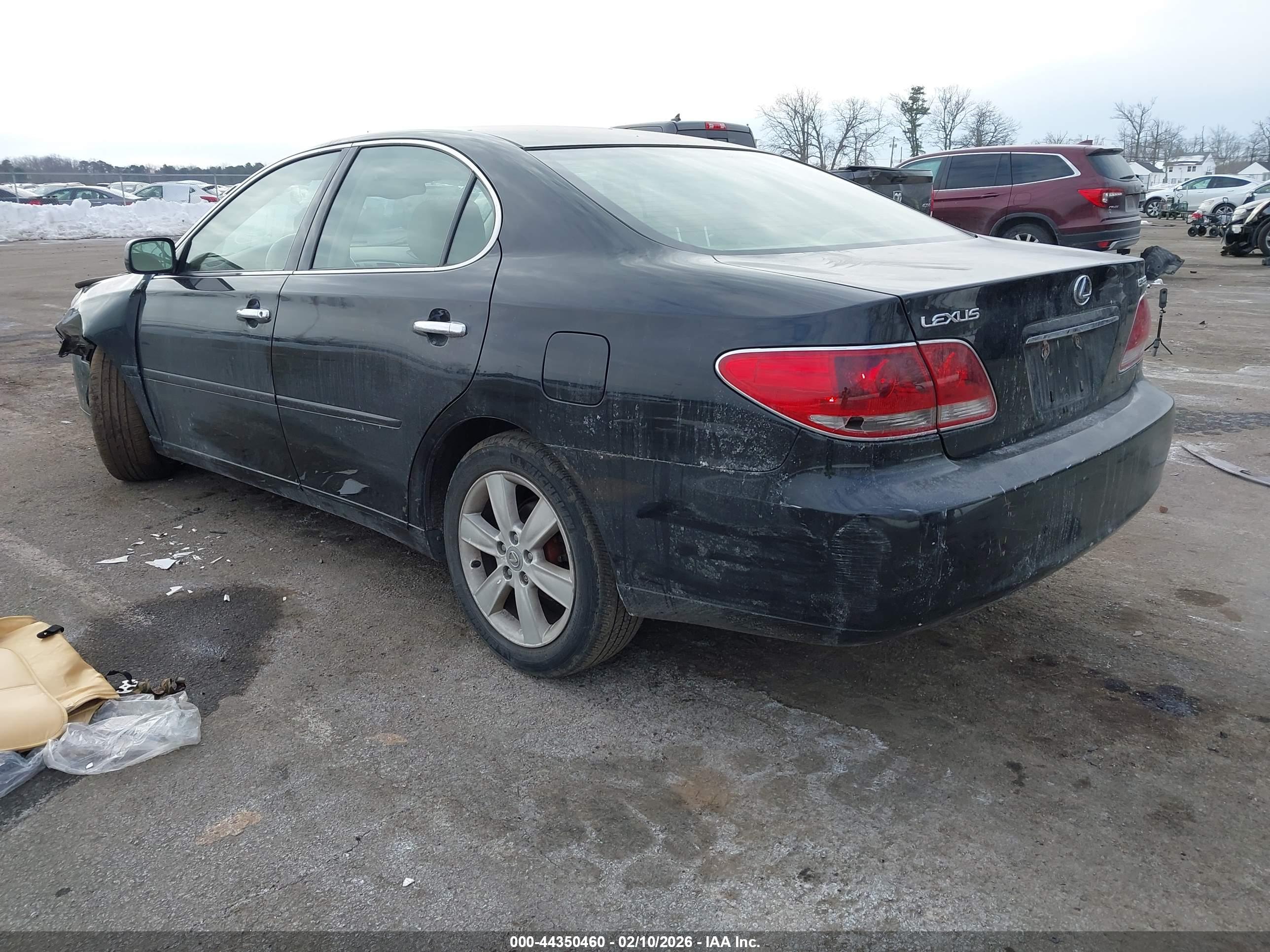 LEXUS ES image 3