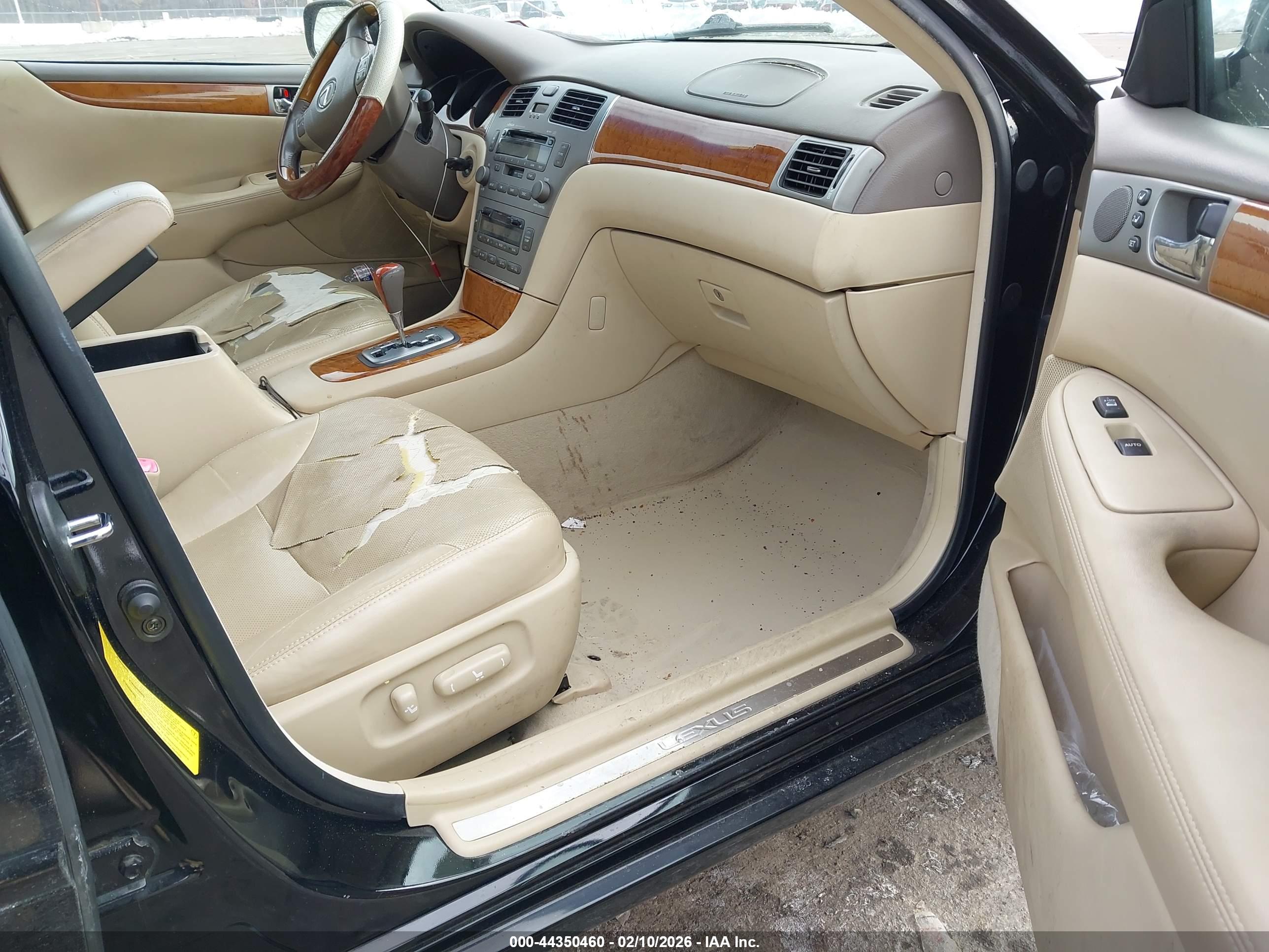 LEXUS ES image 5