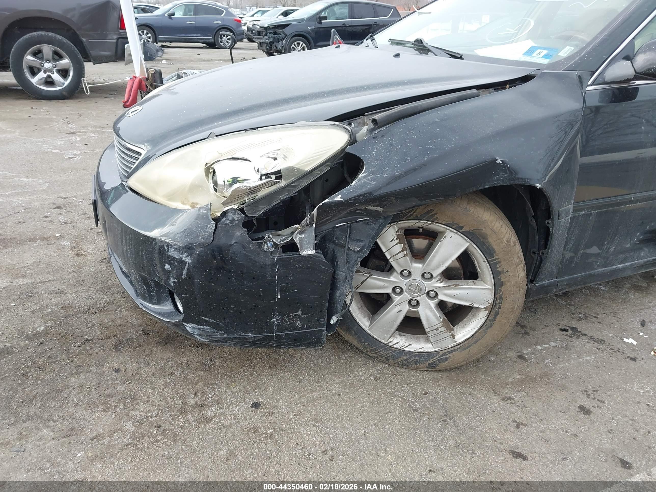 LEXUS ES image 6