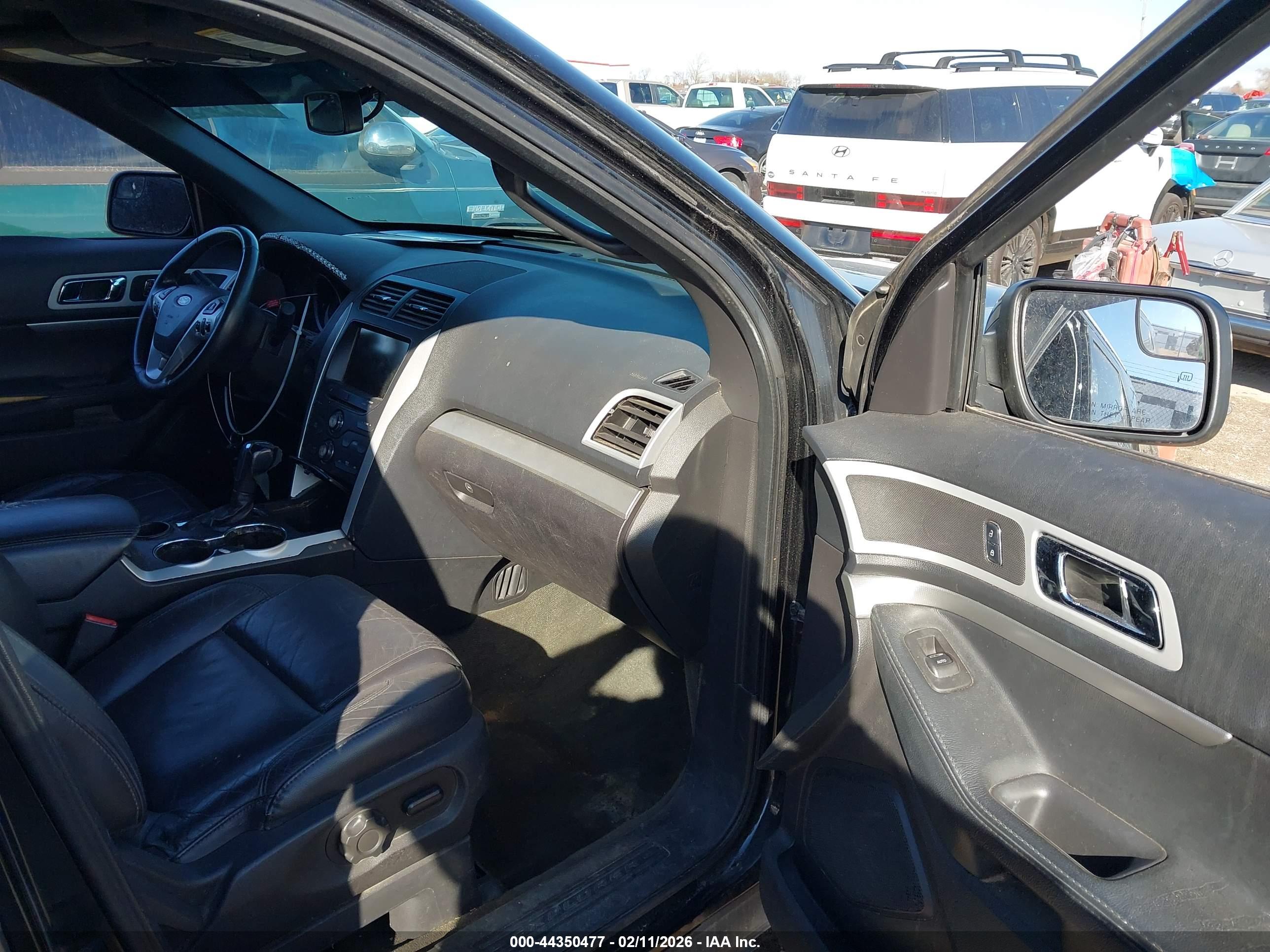 FORD EXPLORER image 5