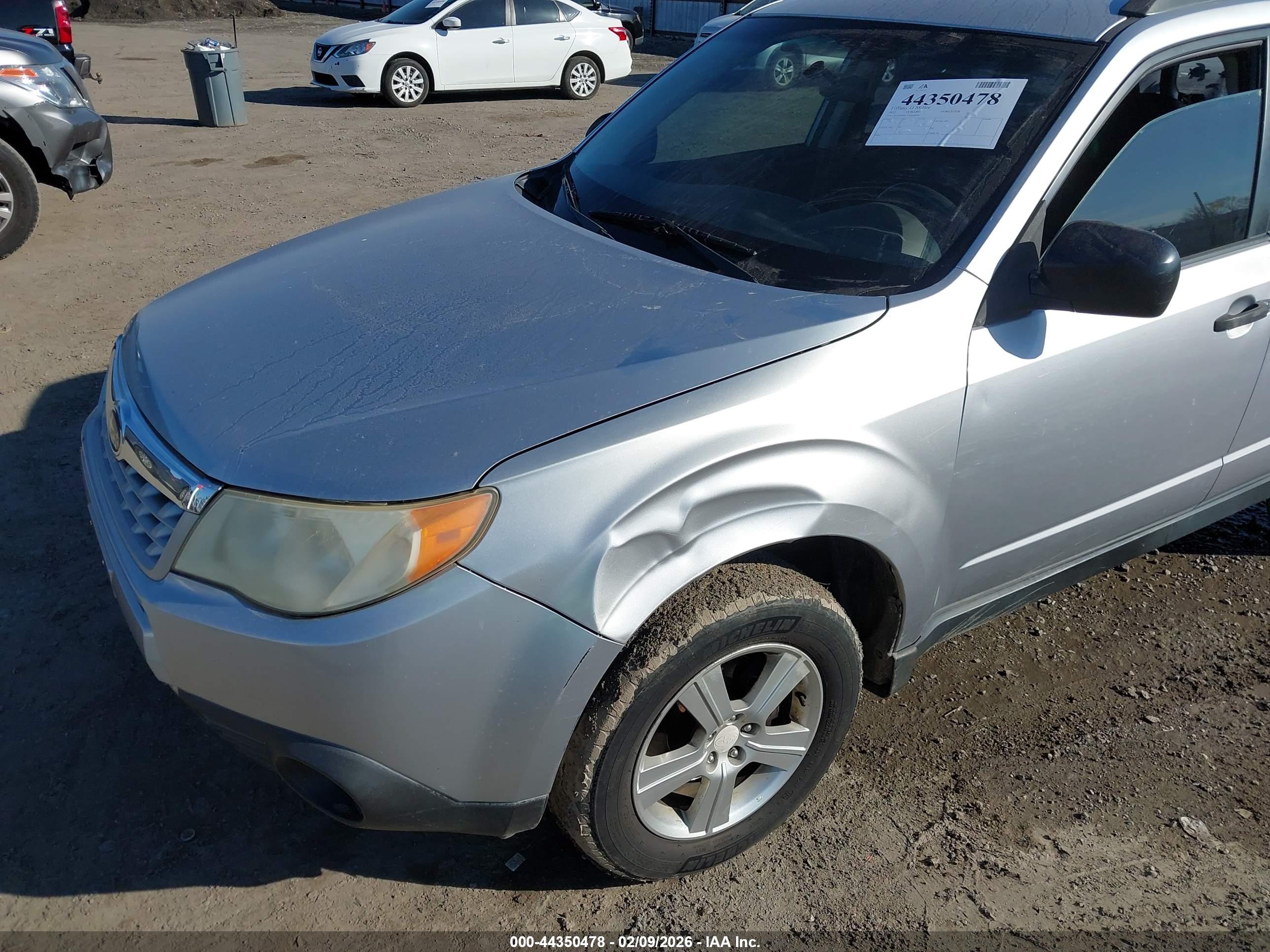 SUBARU FORESTER image 6