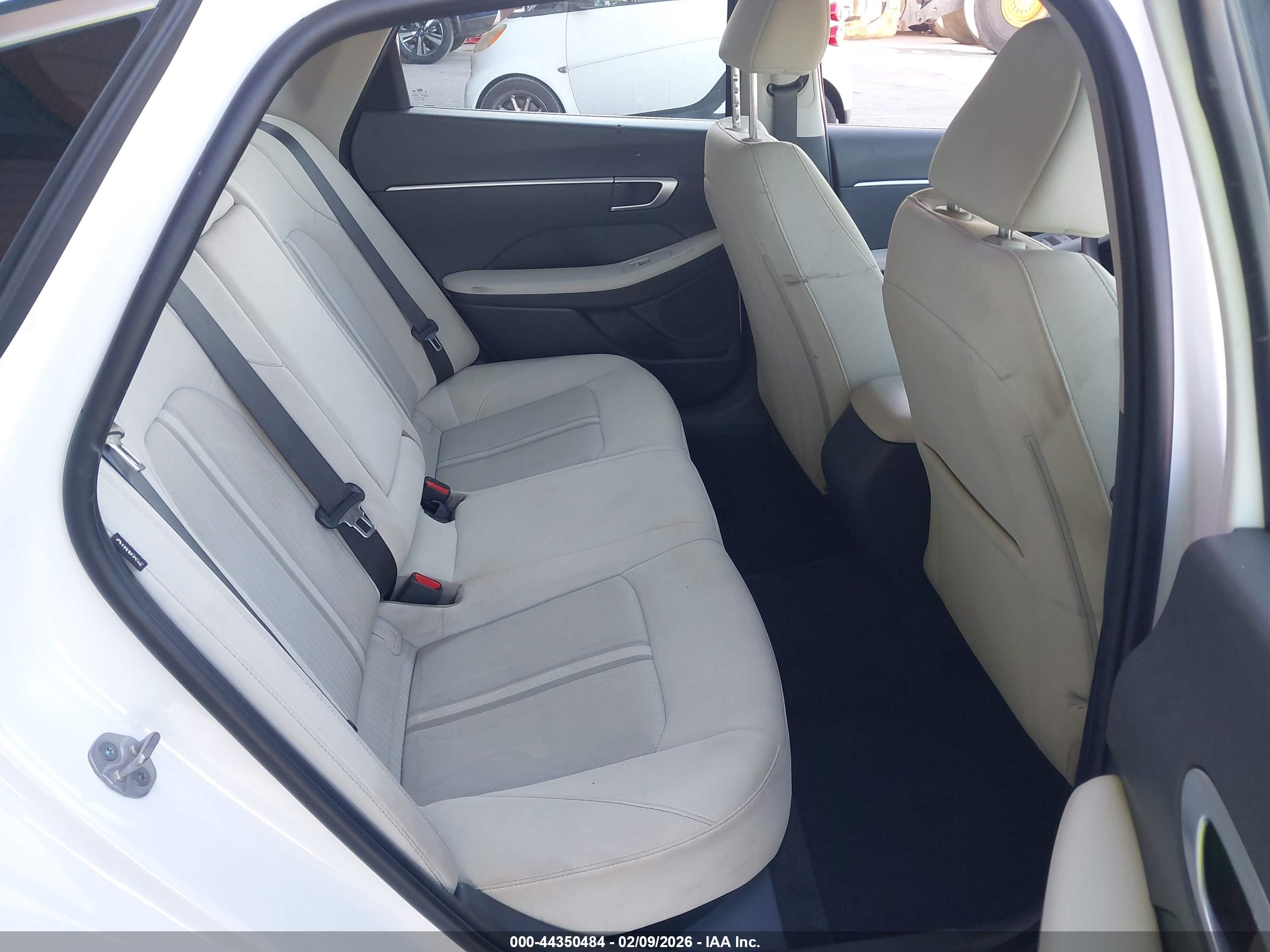 HYUNDAI SONATA image 8