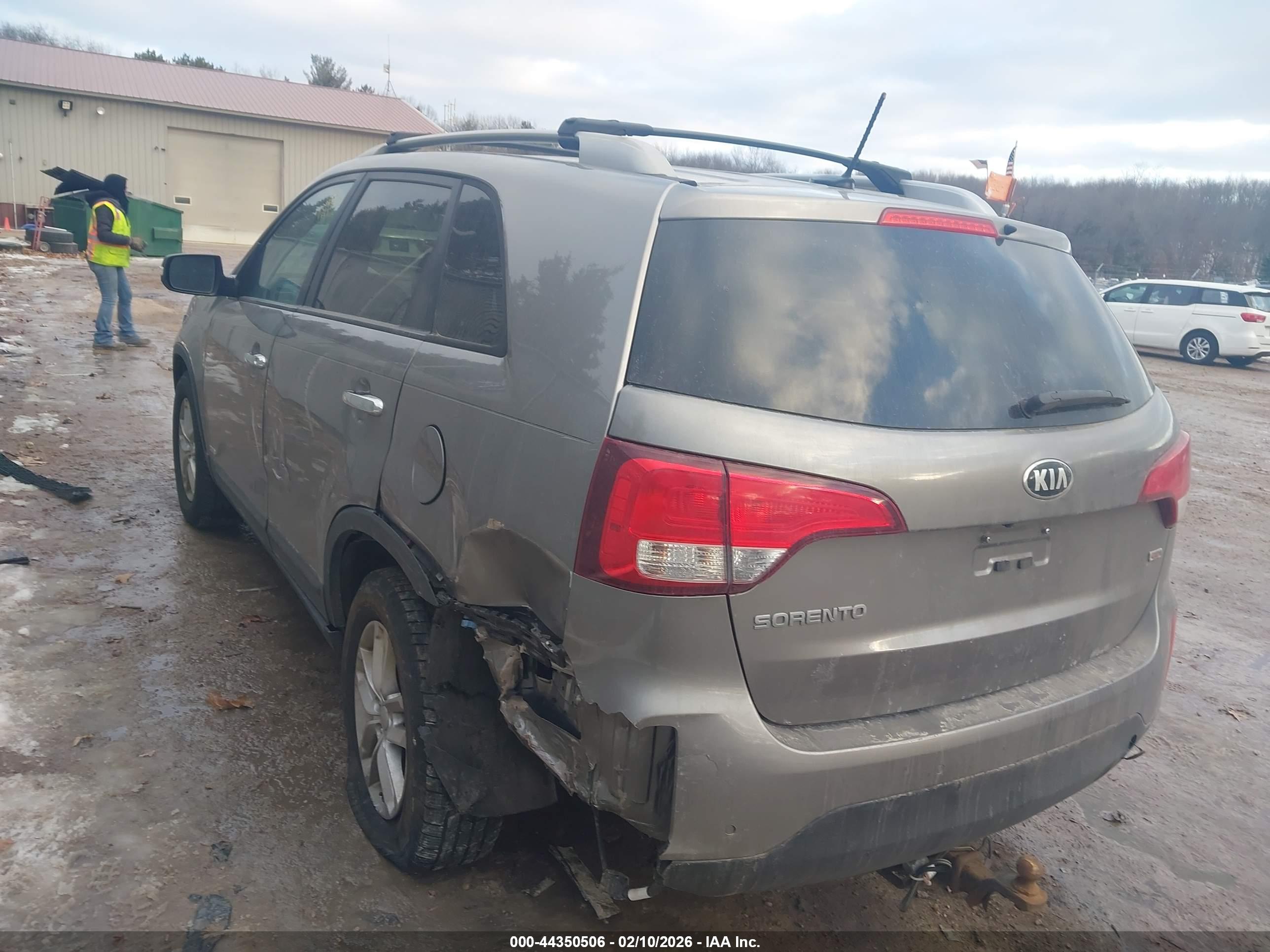 KIA SORENTO image 3