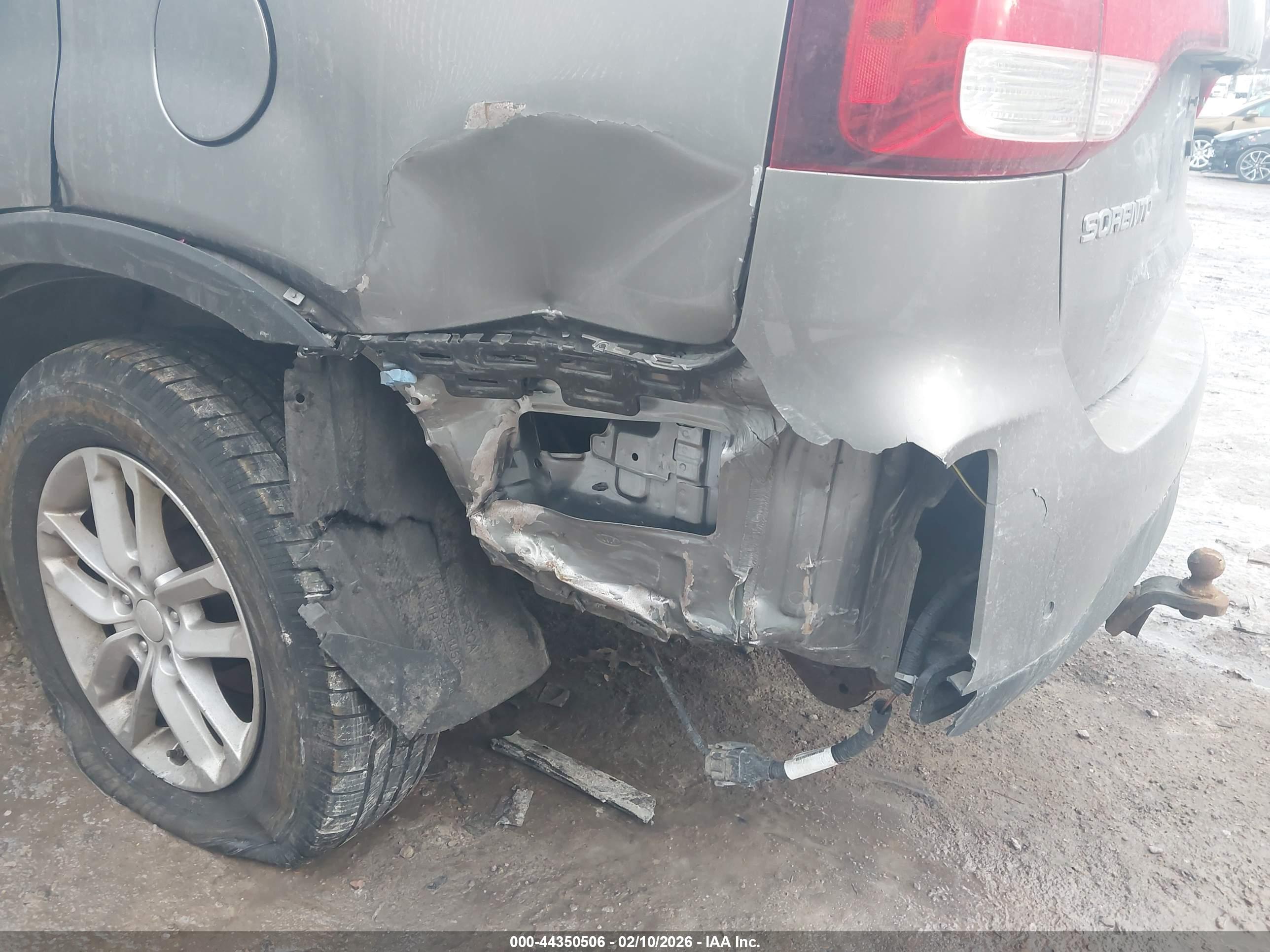 KIA SORENTO image 6