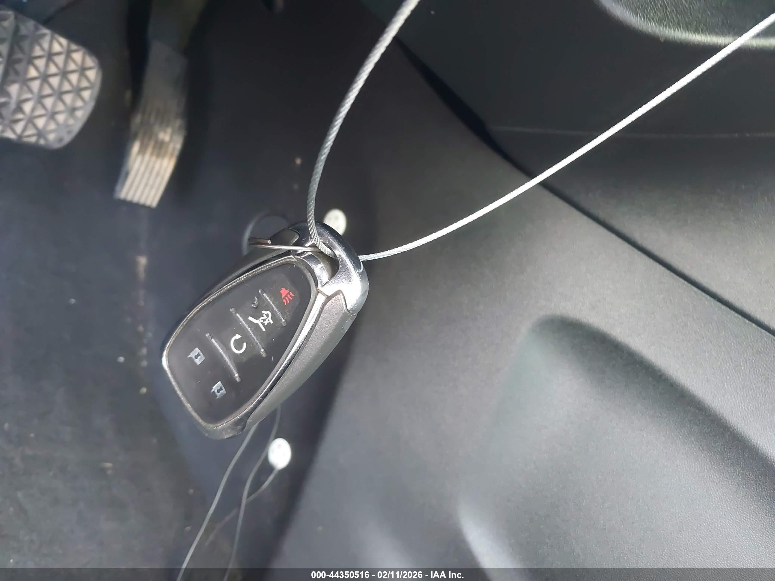 CHEVROLET EQUINOX image 11