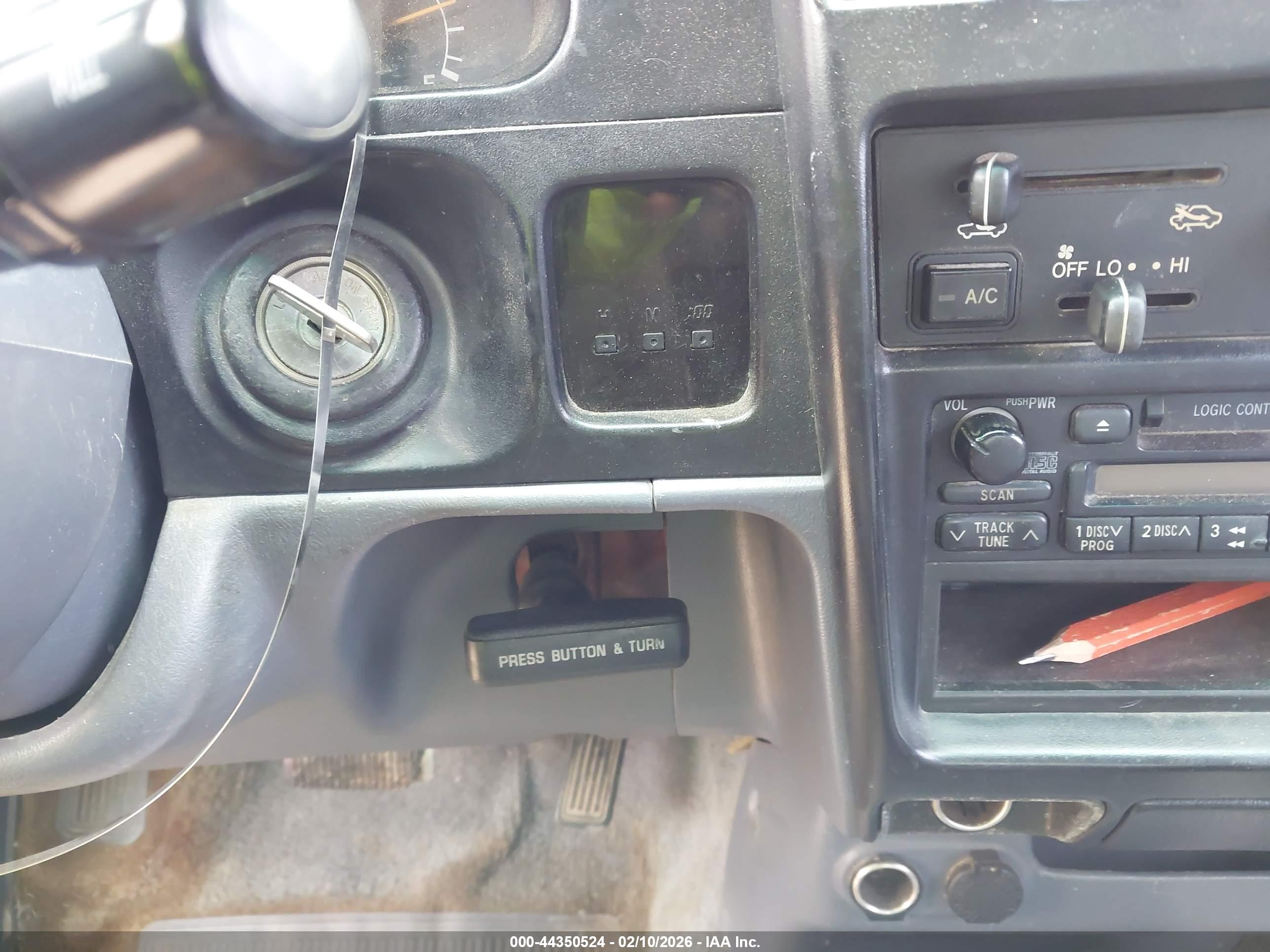 TOYOTA TACOMA image 11