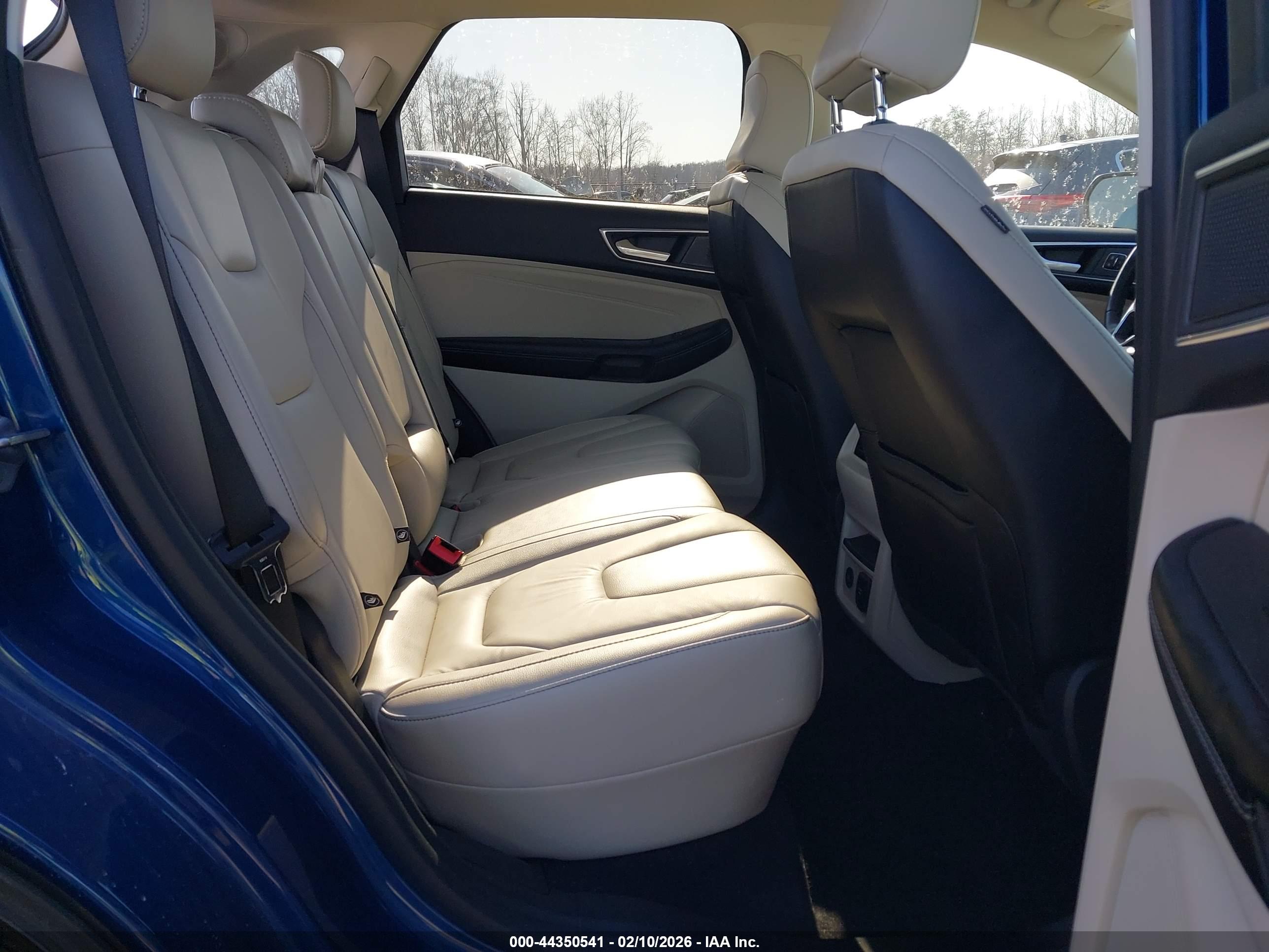FORD EDGE image 8