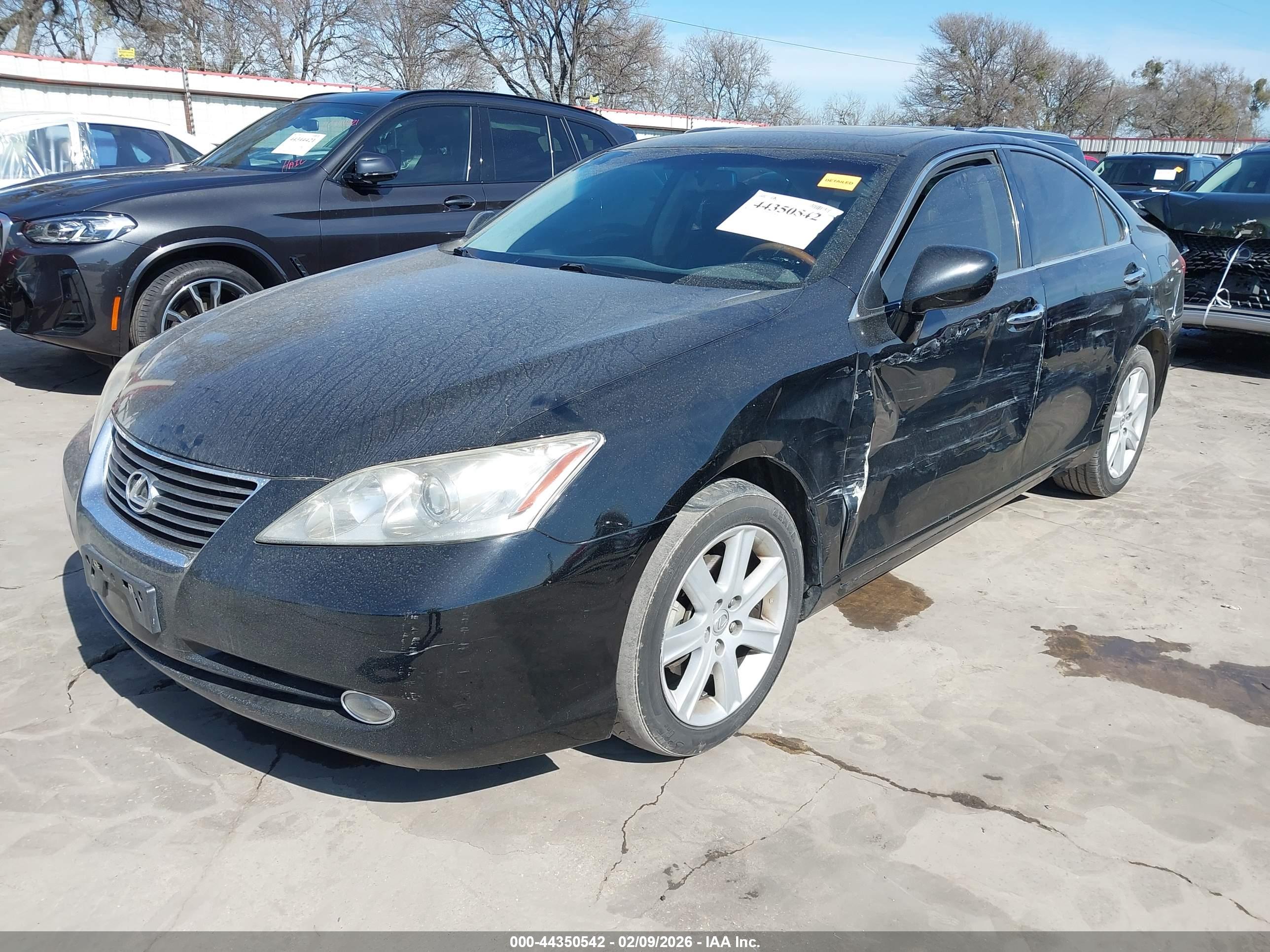 LEXUS ES image 2