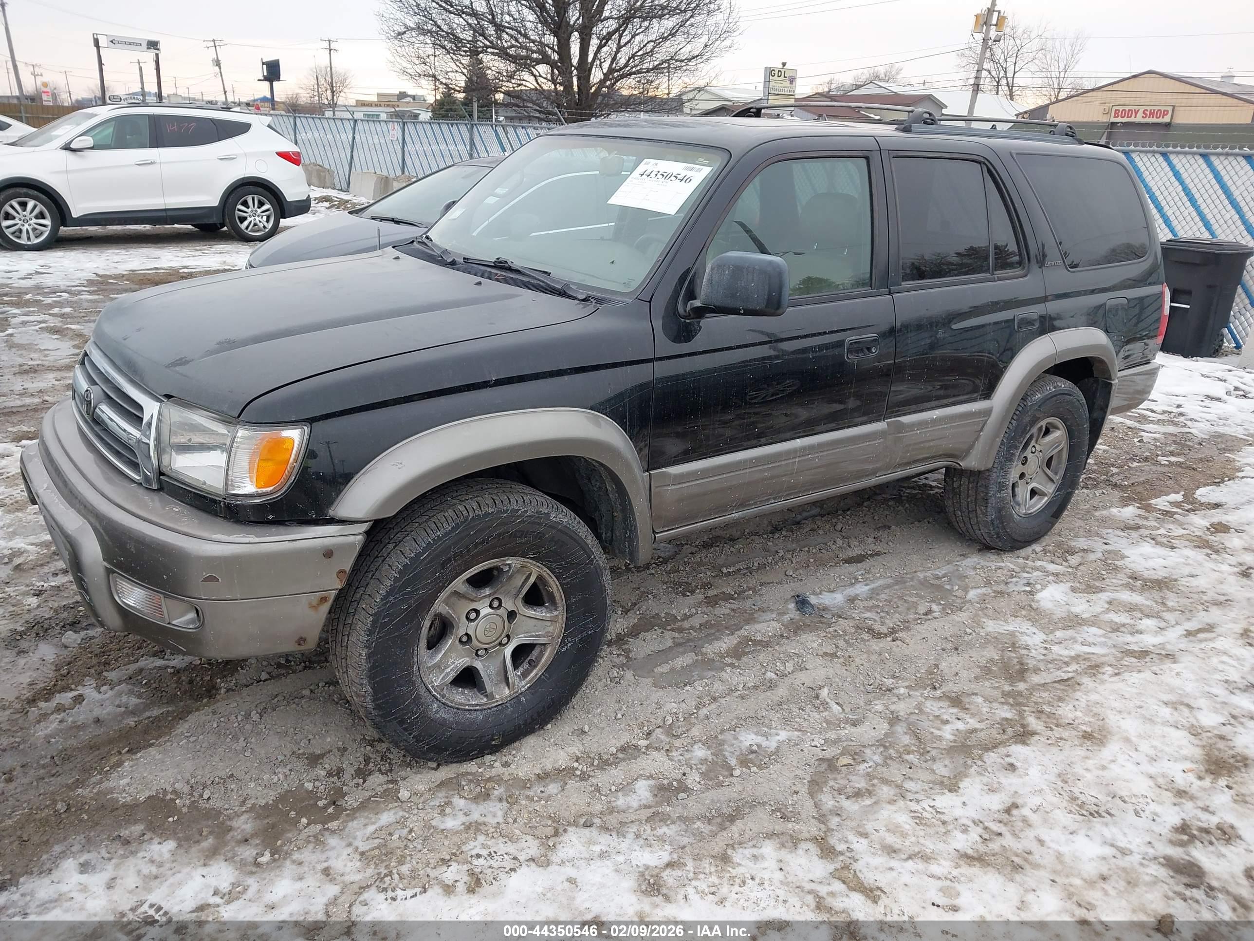 TOYOTA 4RUNNER image 2