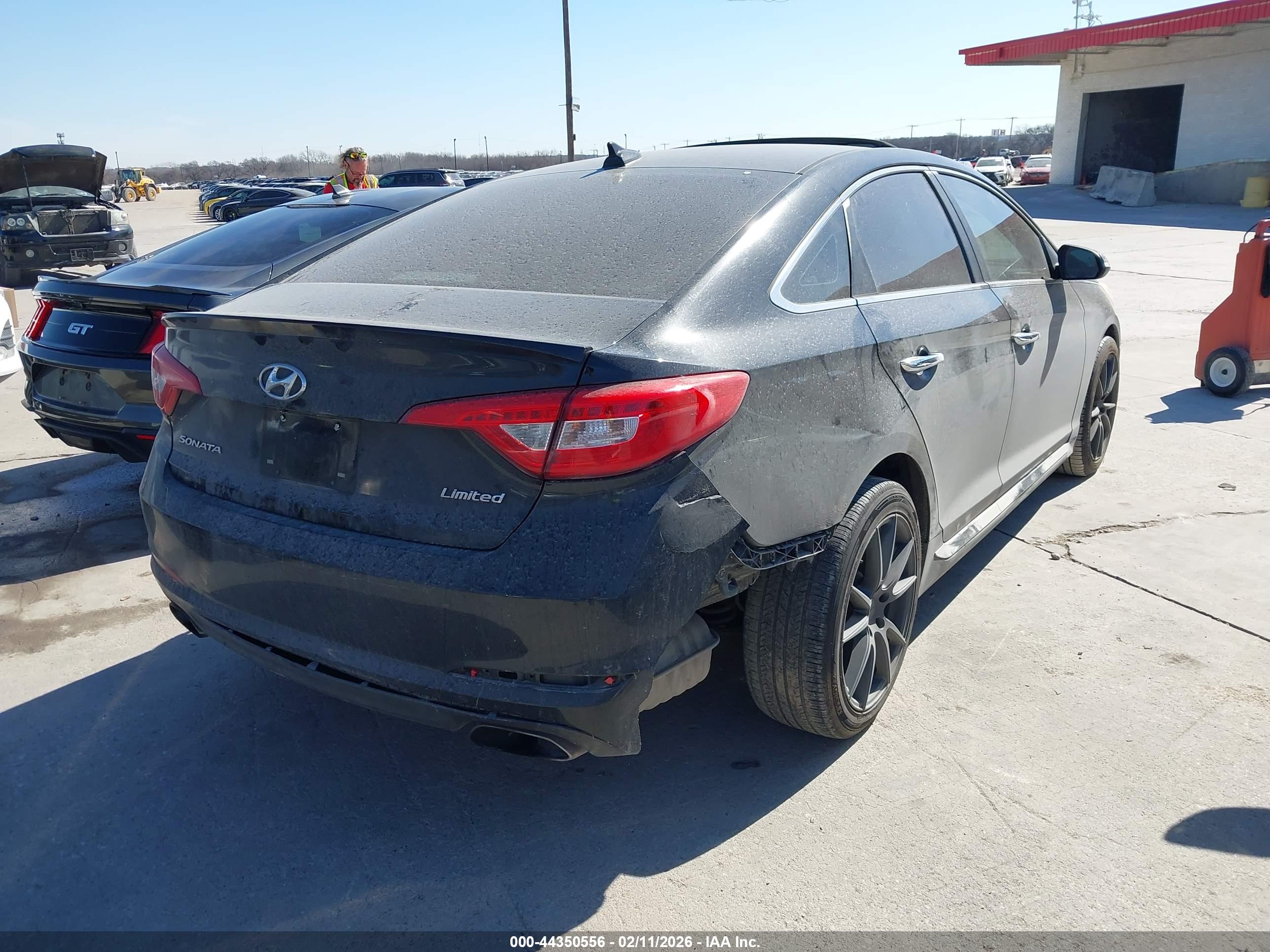 HYUNDAI SONATA image 4