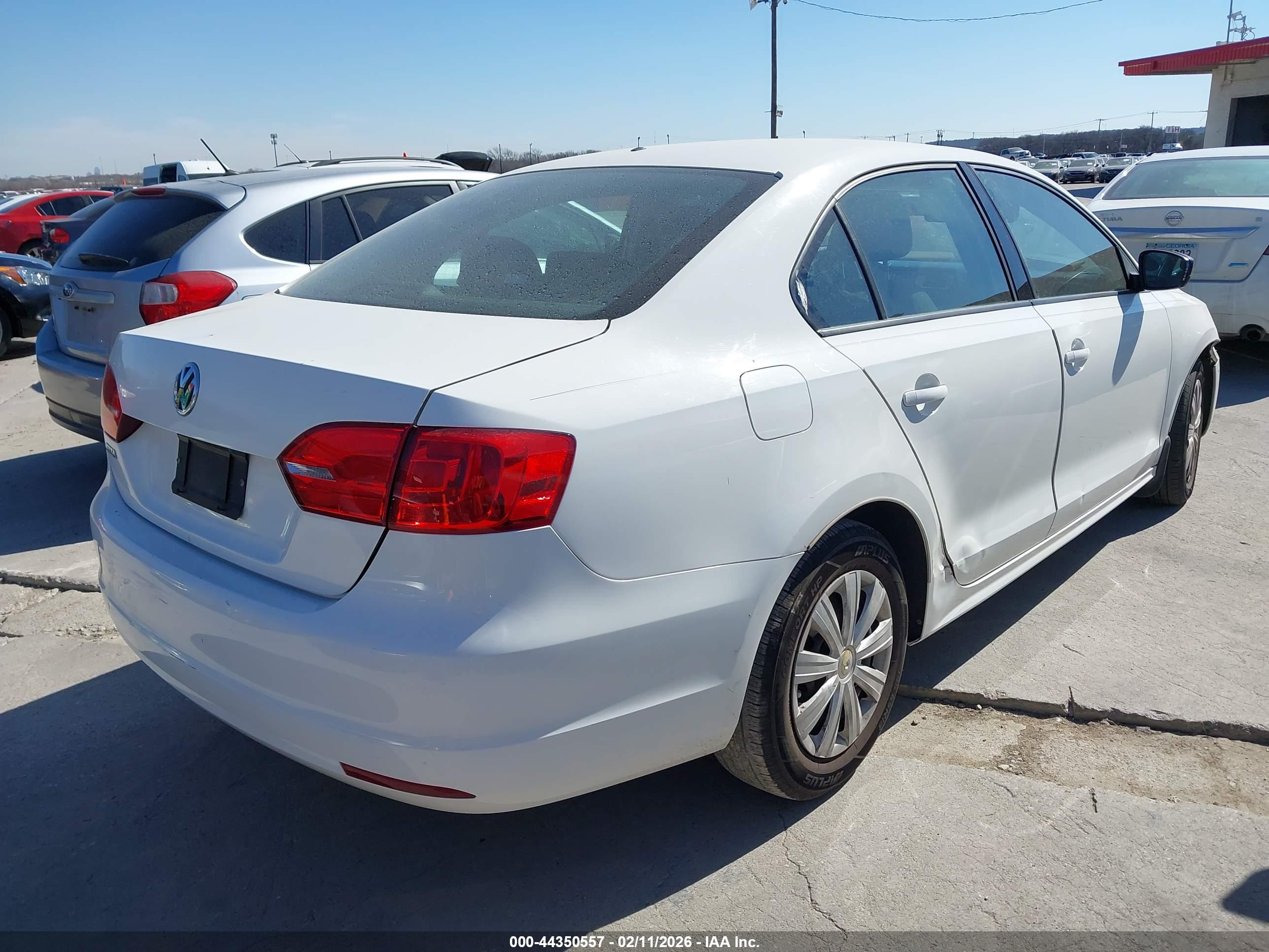 VOLKSWAGEN JETTA image 4