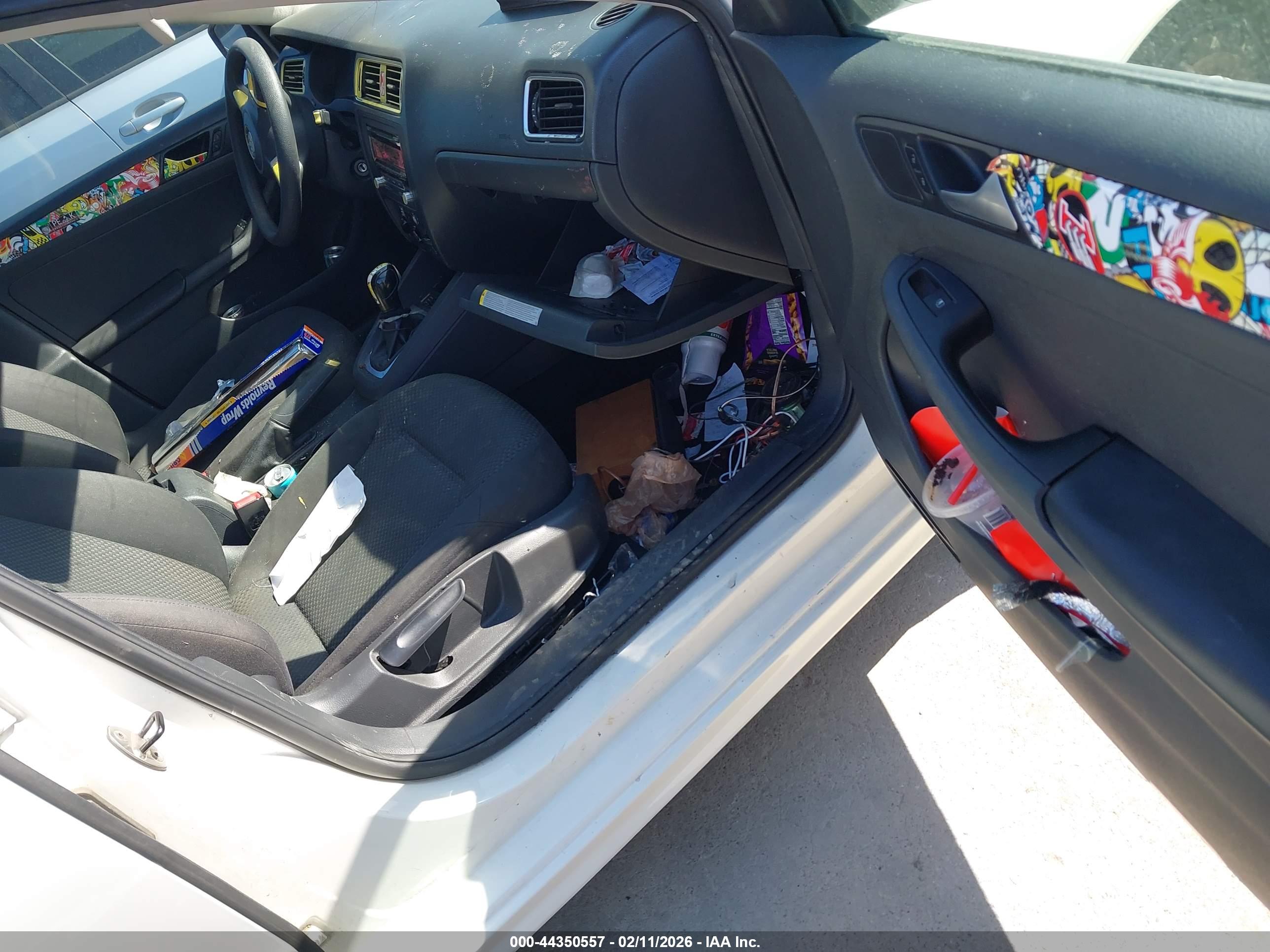VOLKSWAGEN JETTA image 5