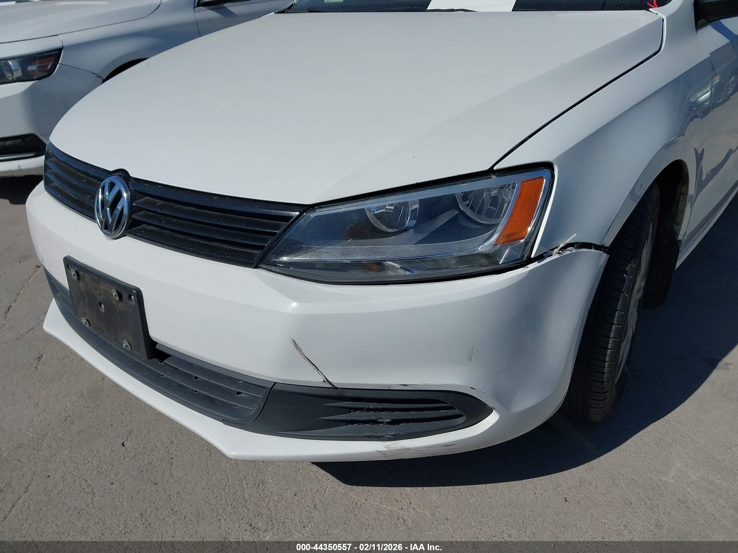 VOLKSWAGEN JETTA image 6