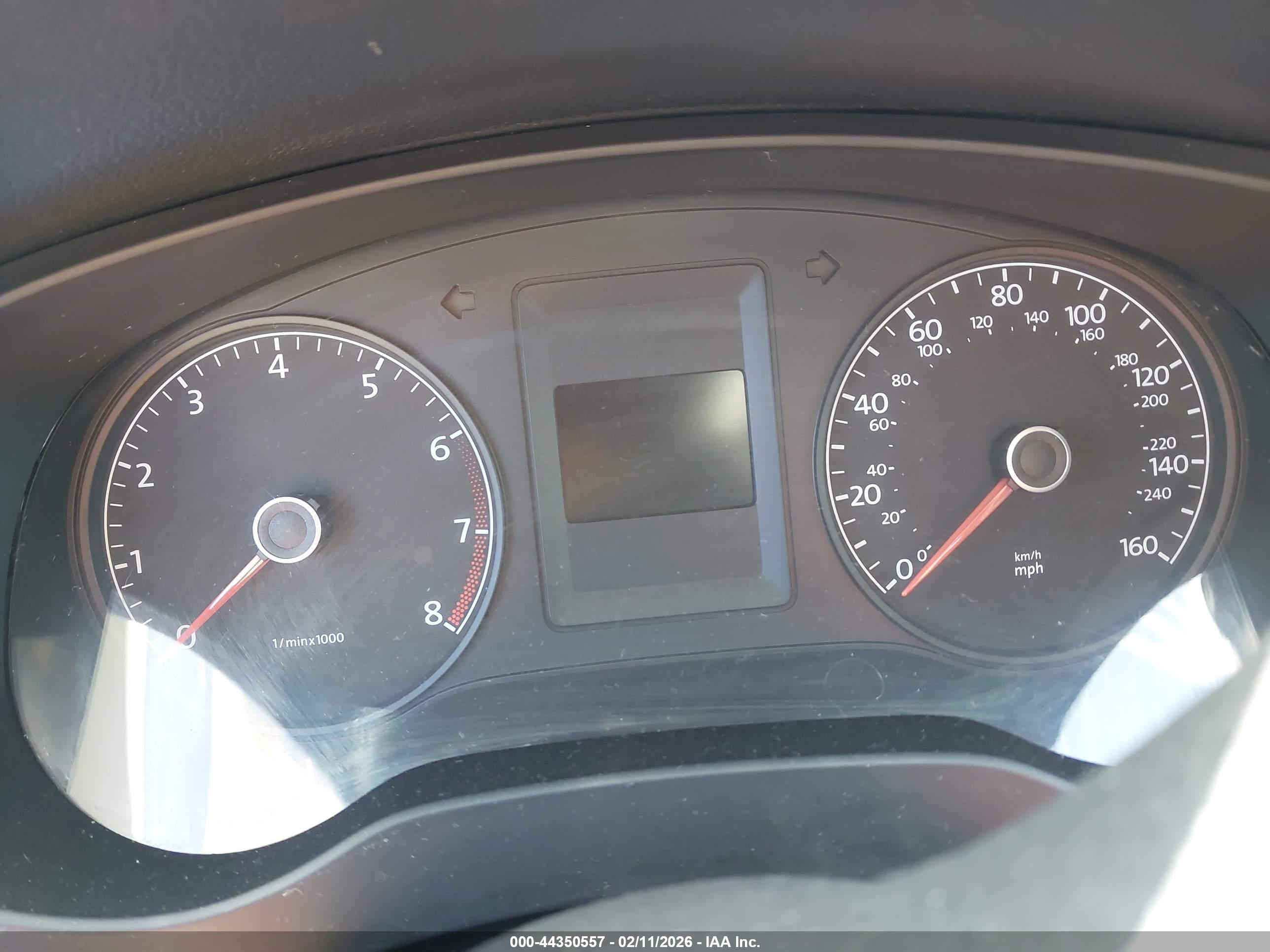 VOLKSWAGEN JETTA image 7