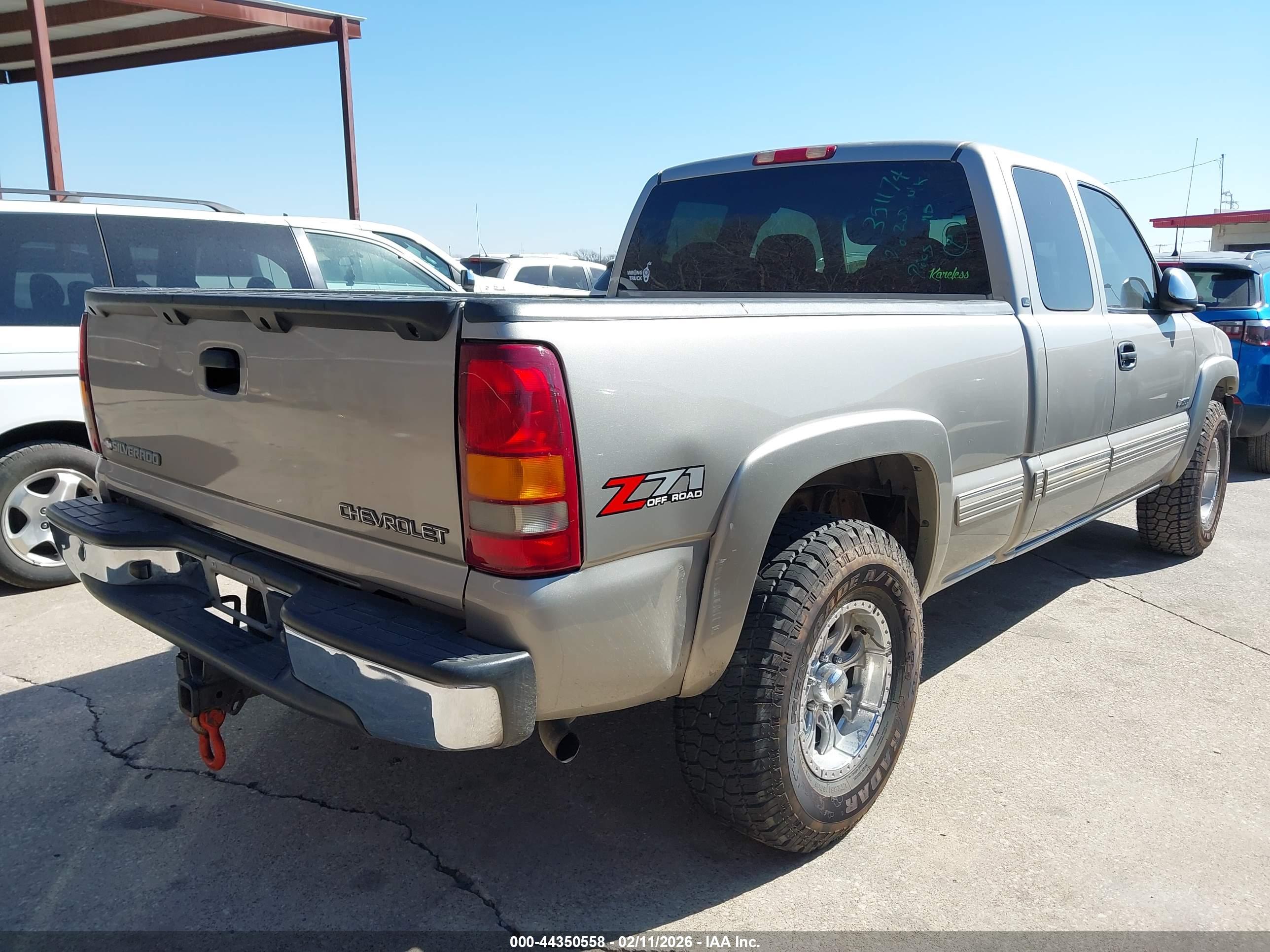 CHEVROLET SILVERADO image 4